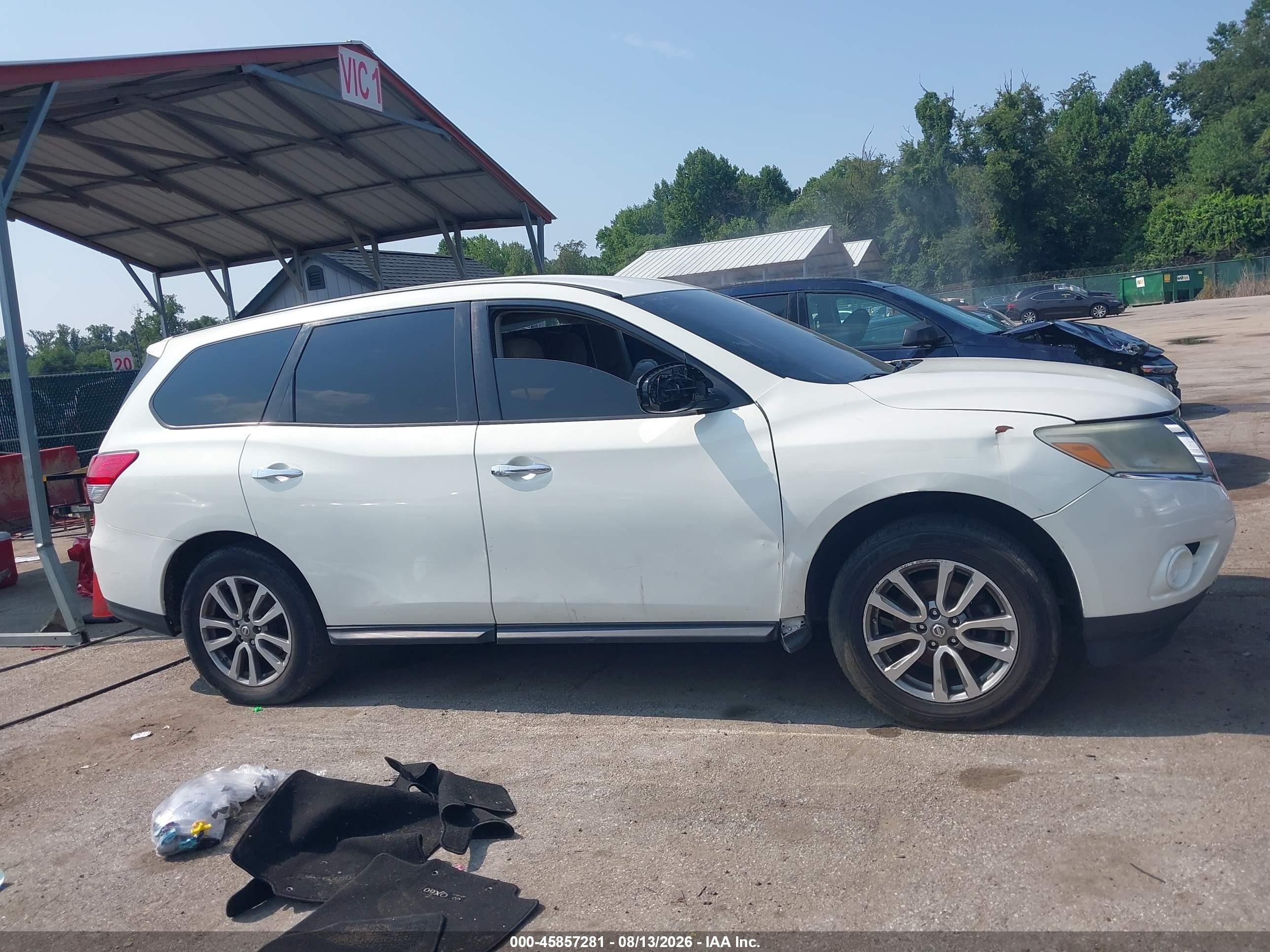 2013 Nissan Pathfinder S White vin: 5N1AR2MM2DC618407