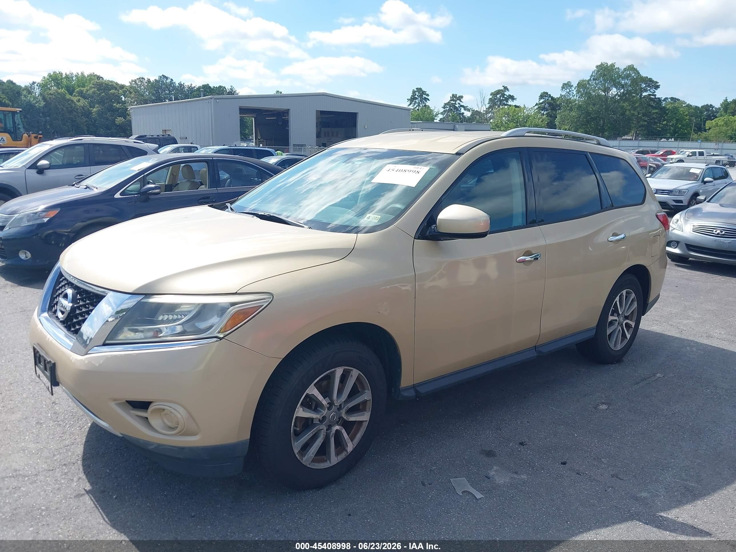 2013 Nissan Pathfinder Sv Gold vin: 5N1AR2MM2DC631383