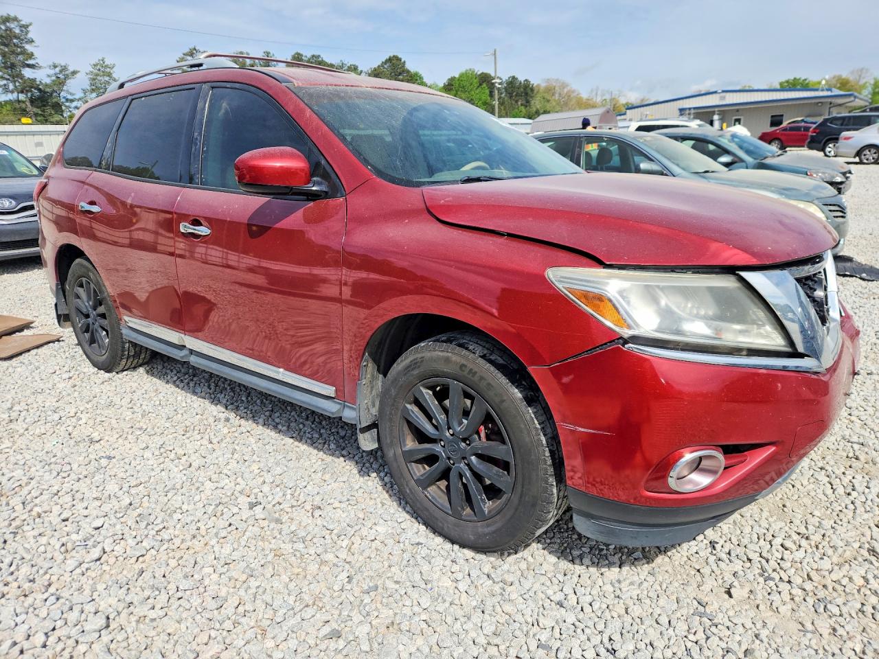 2013 Nissan Pathfinder S Red vin: 5N1AR2MM2DC633005