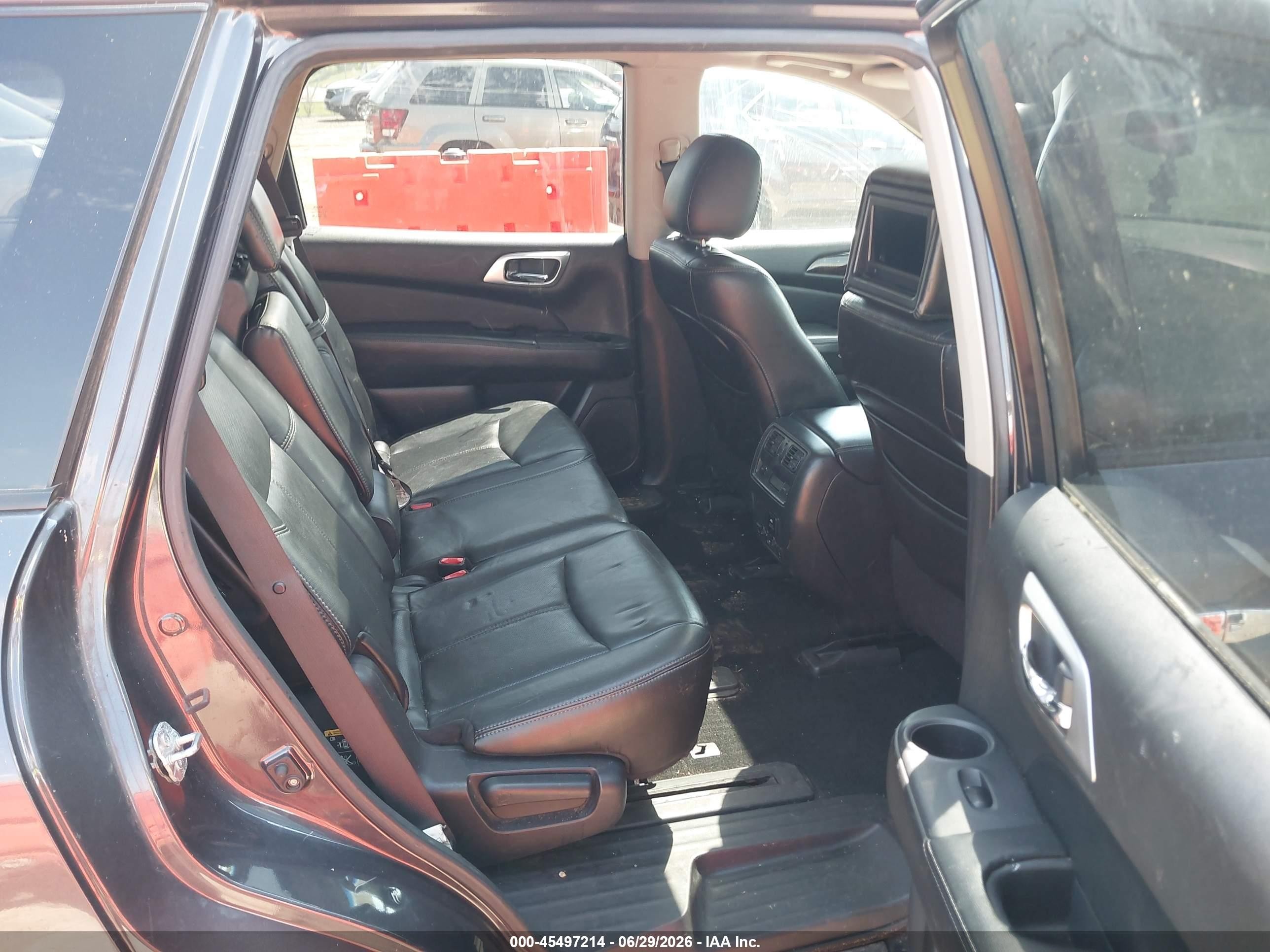 2013 Nissan Pathfinder Platinum Gray vin: 5N1AR2MM2DC638978