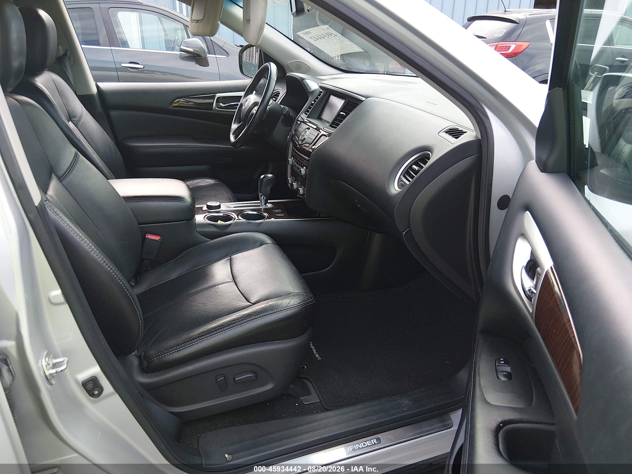 2013 Nissan Pathfinder Sl Silver vin: 5N1AR2MM2DC665419