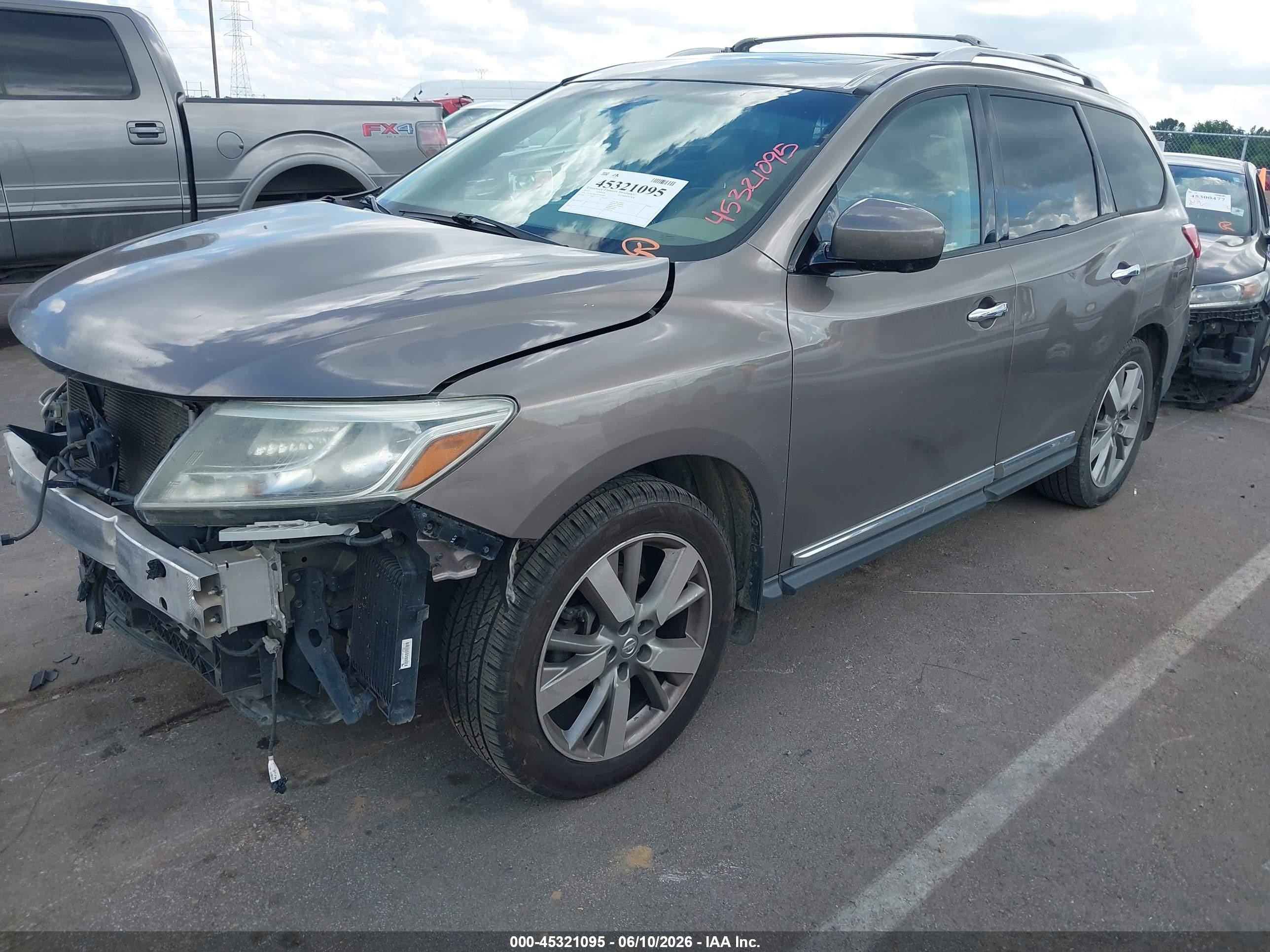 2013 Nissan Pathfinder Platinum Brown vin: 5N1AR2MM2DC681409