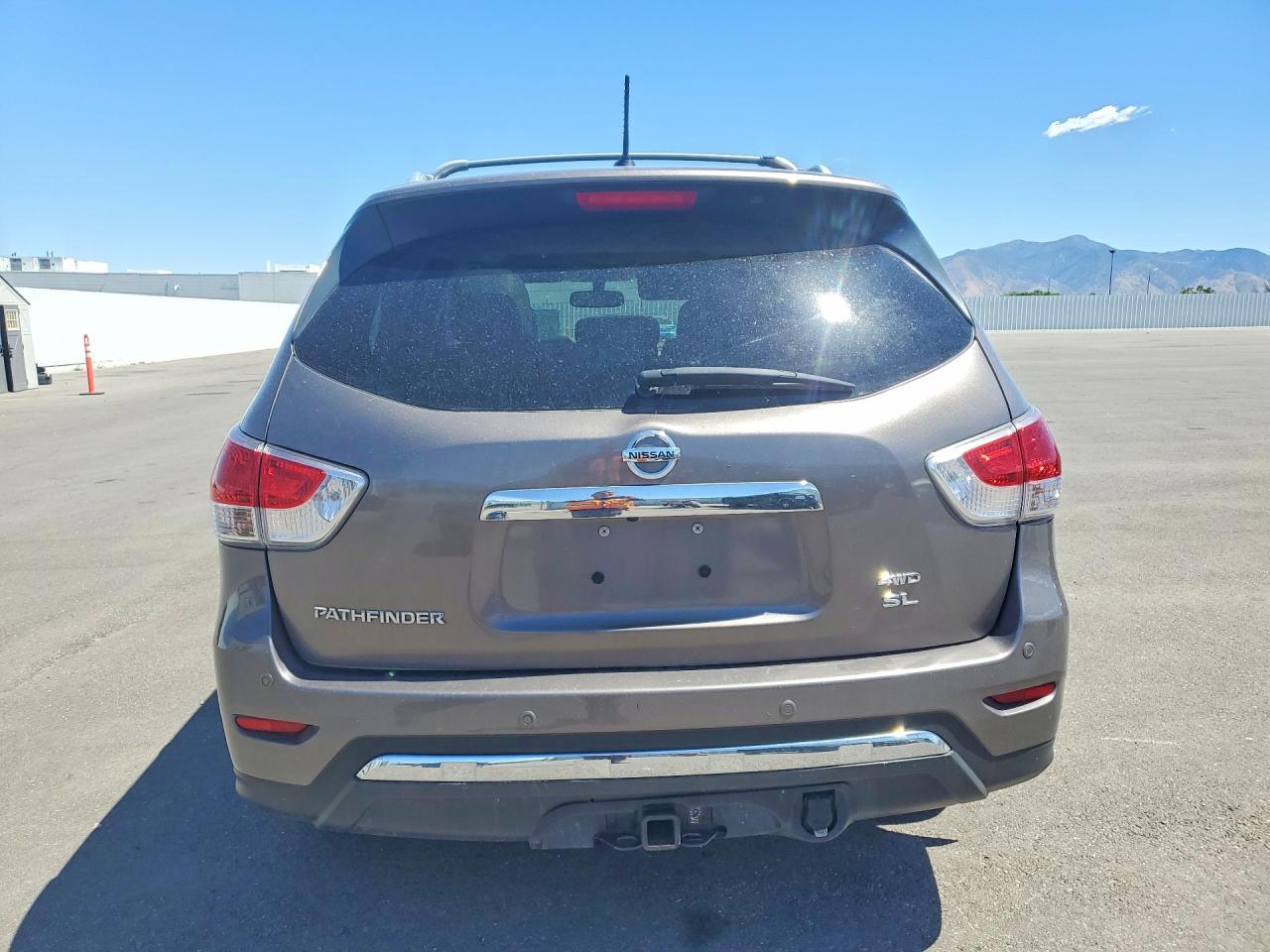 2013 Nissan Pathfinder S Brown vin: 5N1AR2MM2DC687503