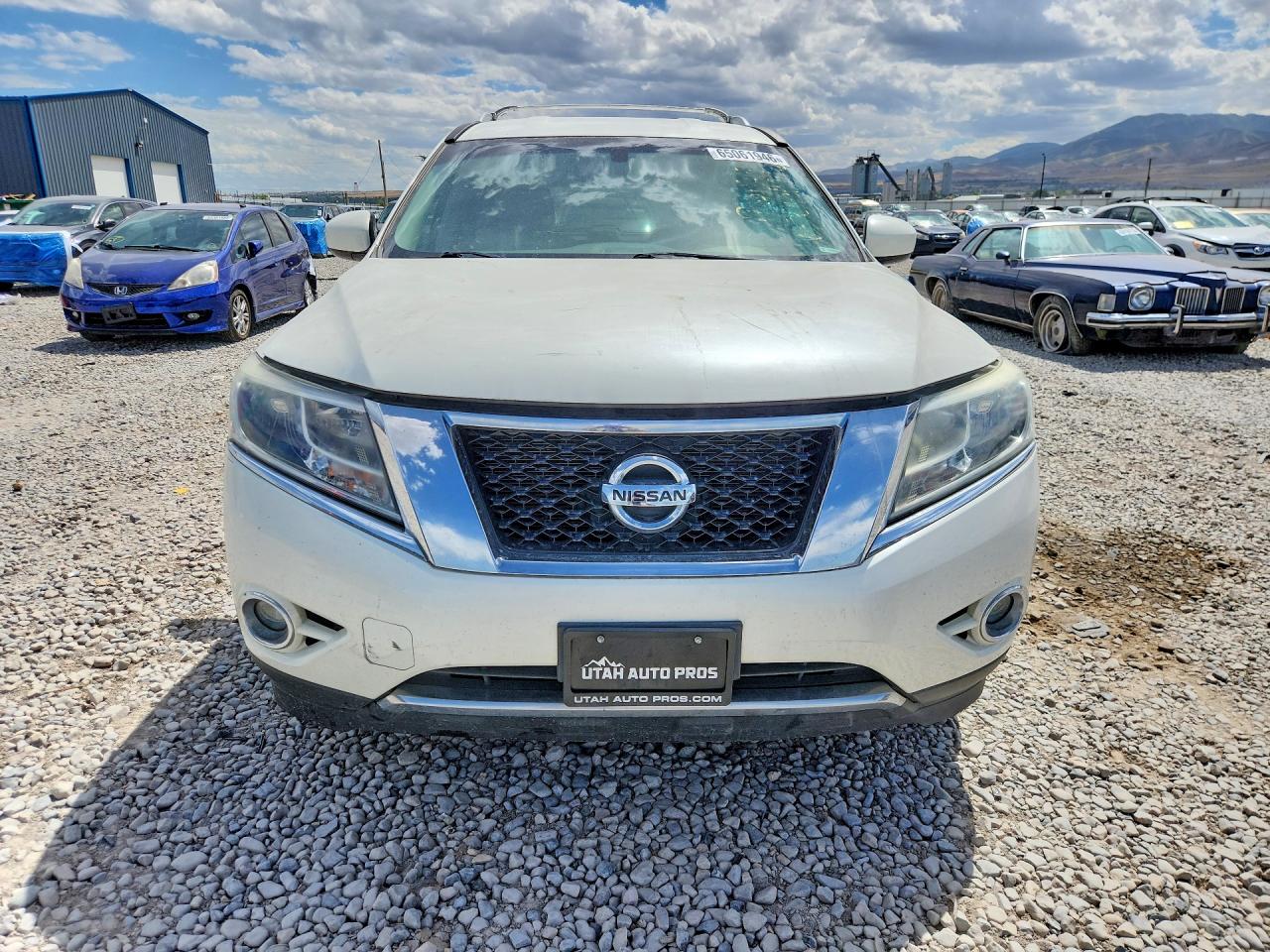 2014 Nissan Pathfinder S White vin: 5N1AR2MM2EC612110