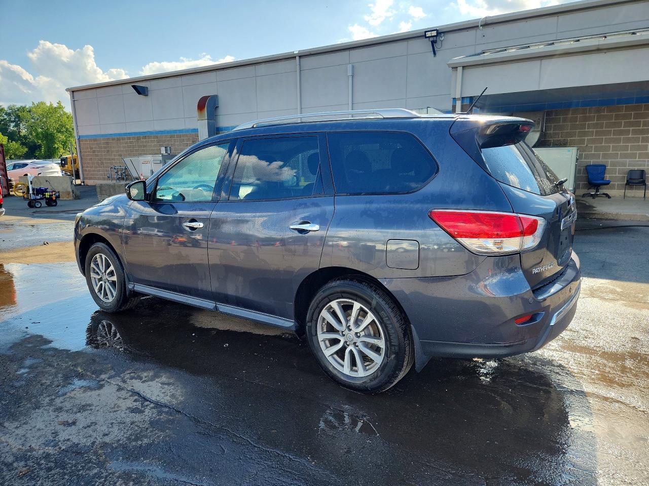 2014 Nissan Pathfinder Sv Gray vin: 5N1AR2MM2EC635211