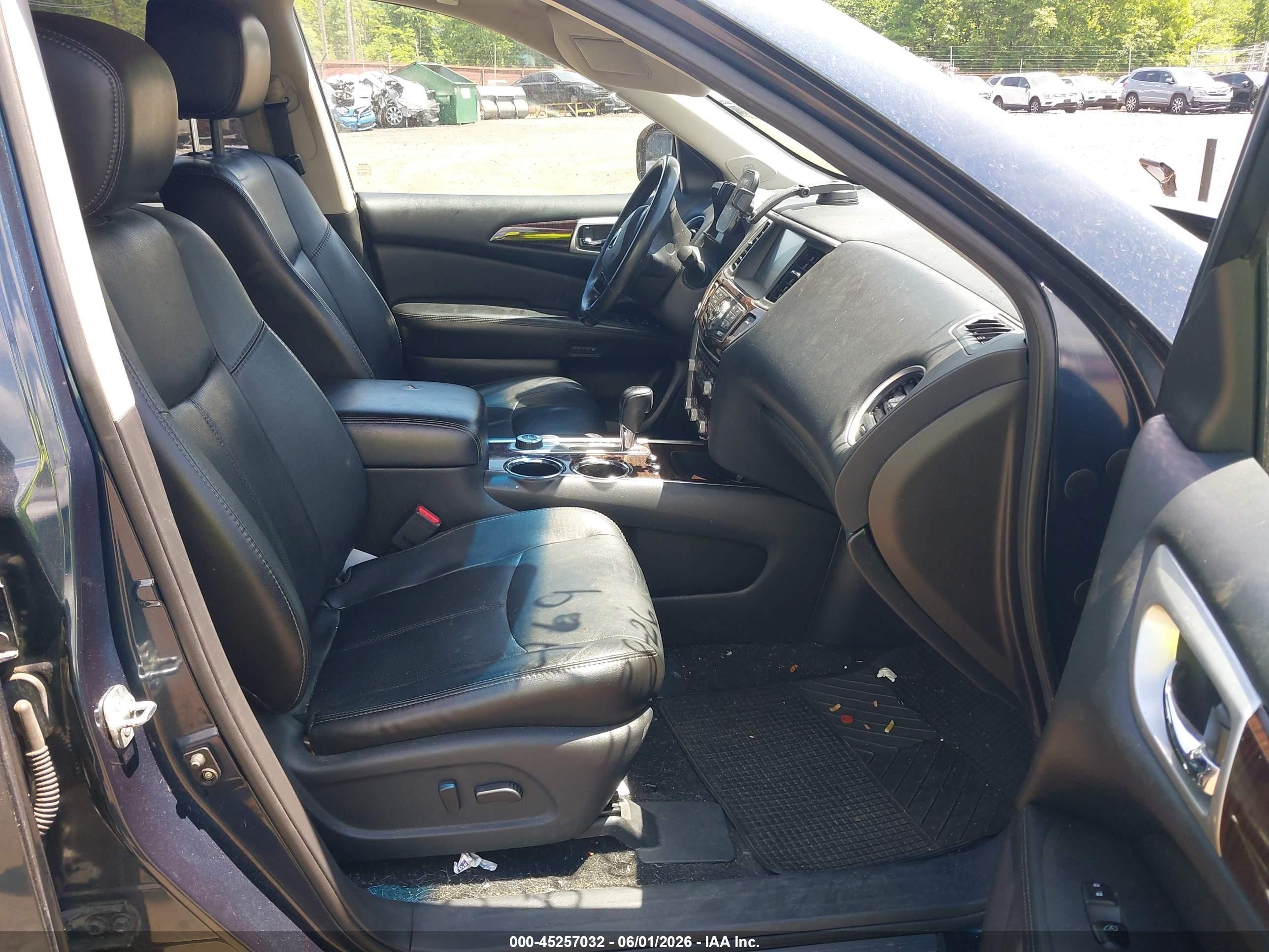 2014 Nissan Pathfinder Platinum Dark Blue vin: 5N1AR2MM2EC678401