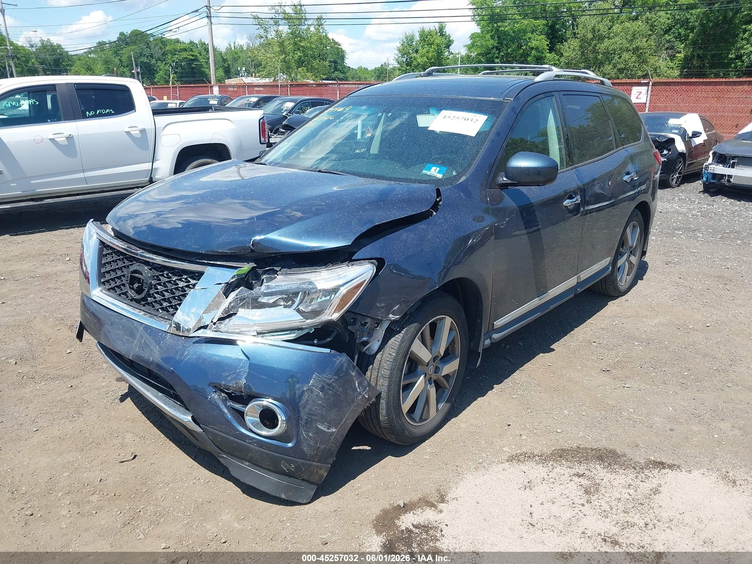 2014 Nissan Pathfinder Platinum Dark Blue vin: 5N1AR2MM2EC678401