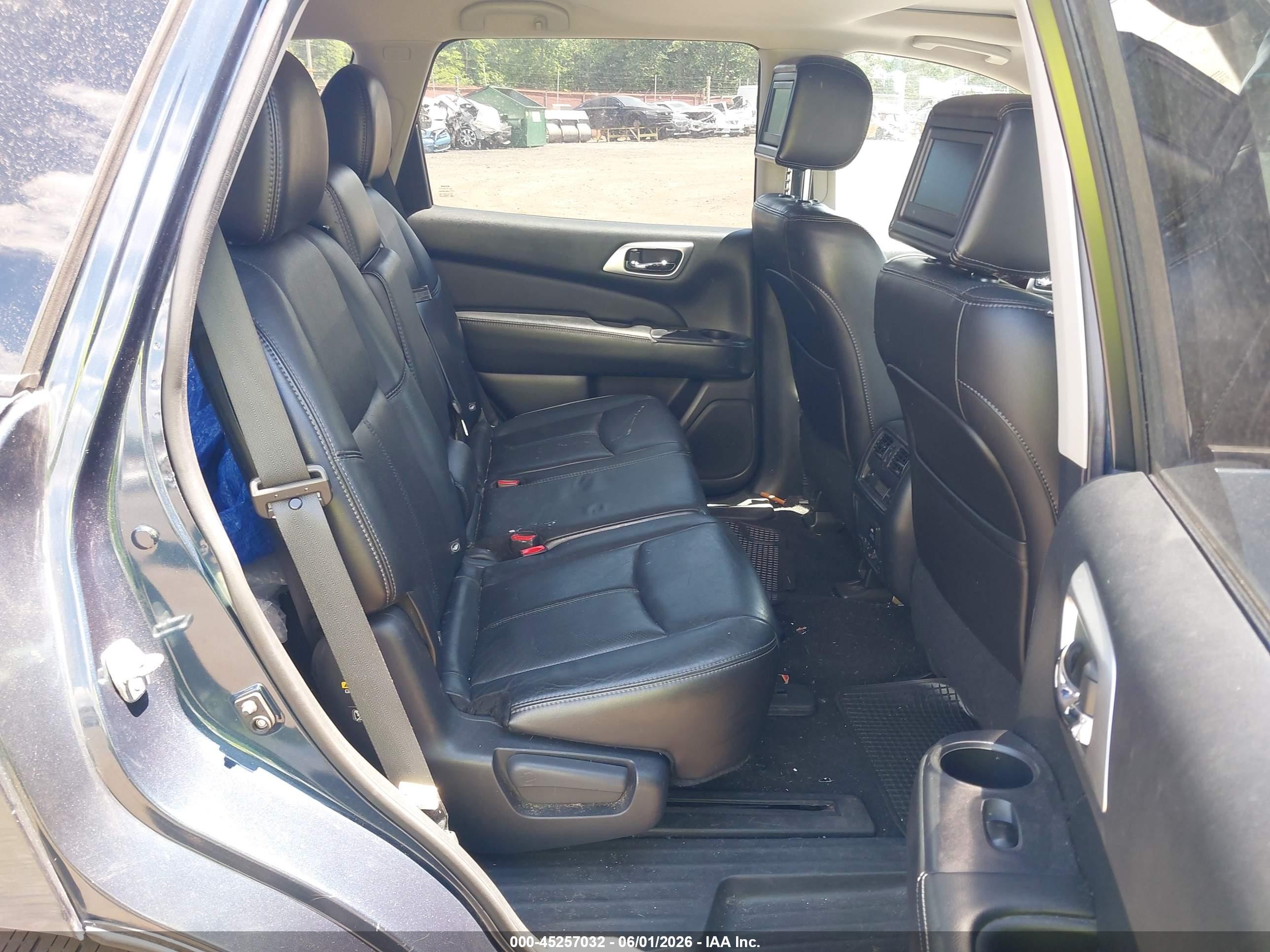 2014 Nissan Pathfinder Platinum Dark Blue vin: 5N1AR2MM2EC678401