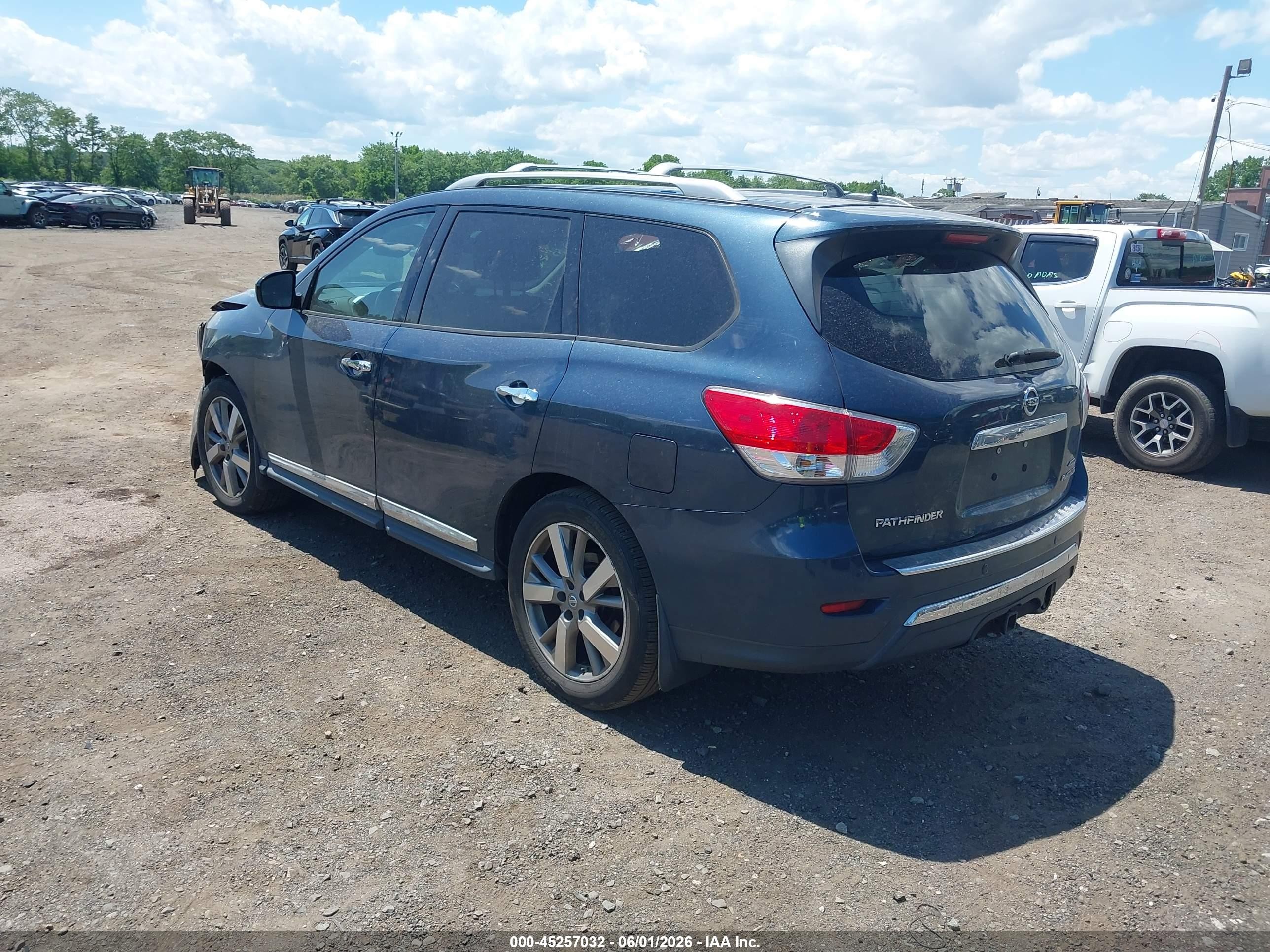 2014 Nissan Pathfinder Platinum Dark Blue vin: 5N1AR2MM2EC678401