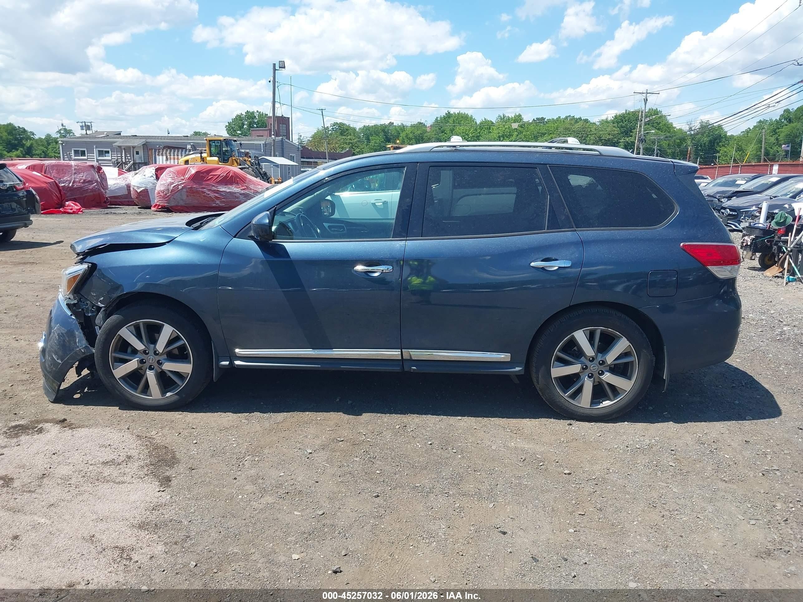 2014 Nissan Pathfinder Platinum Dark Blue vin: 5N1AR2MM2EC678401
