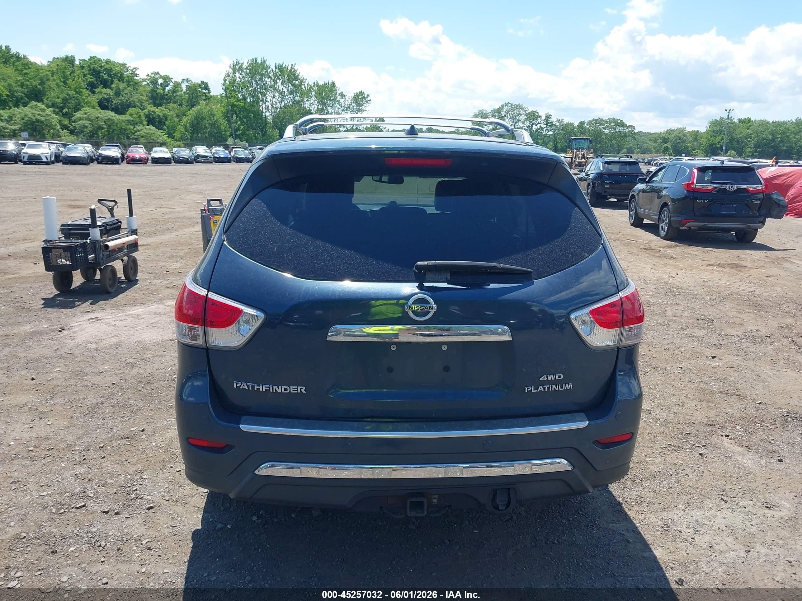 2014 Nissan Pathfinder Platinum Dark Blue vin: 5N1AR2MM2EC678401