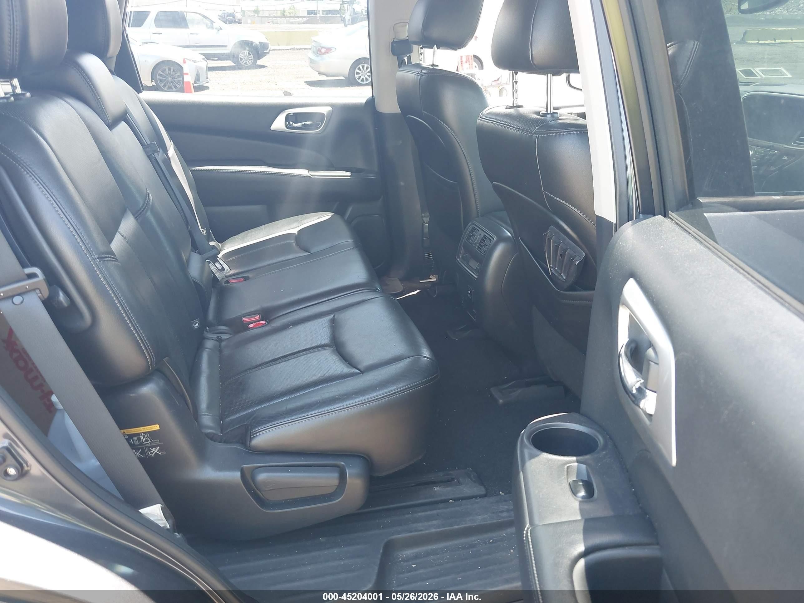 2014 Nissan Pathfinder Platinum Gray vin: 5N1AR2MM2EC679662