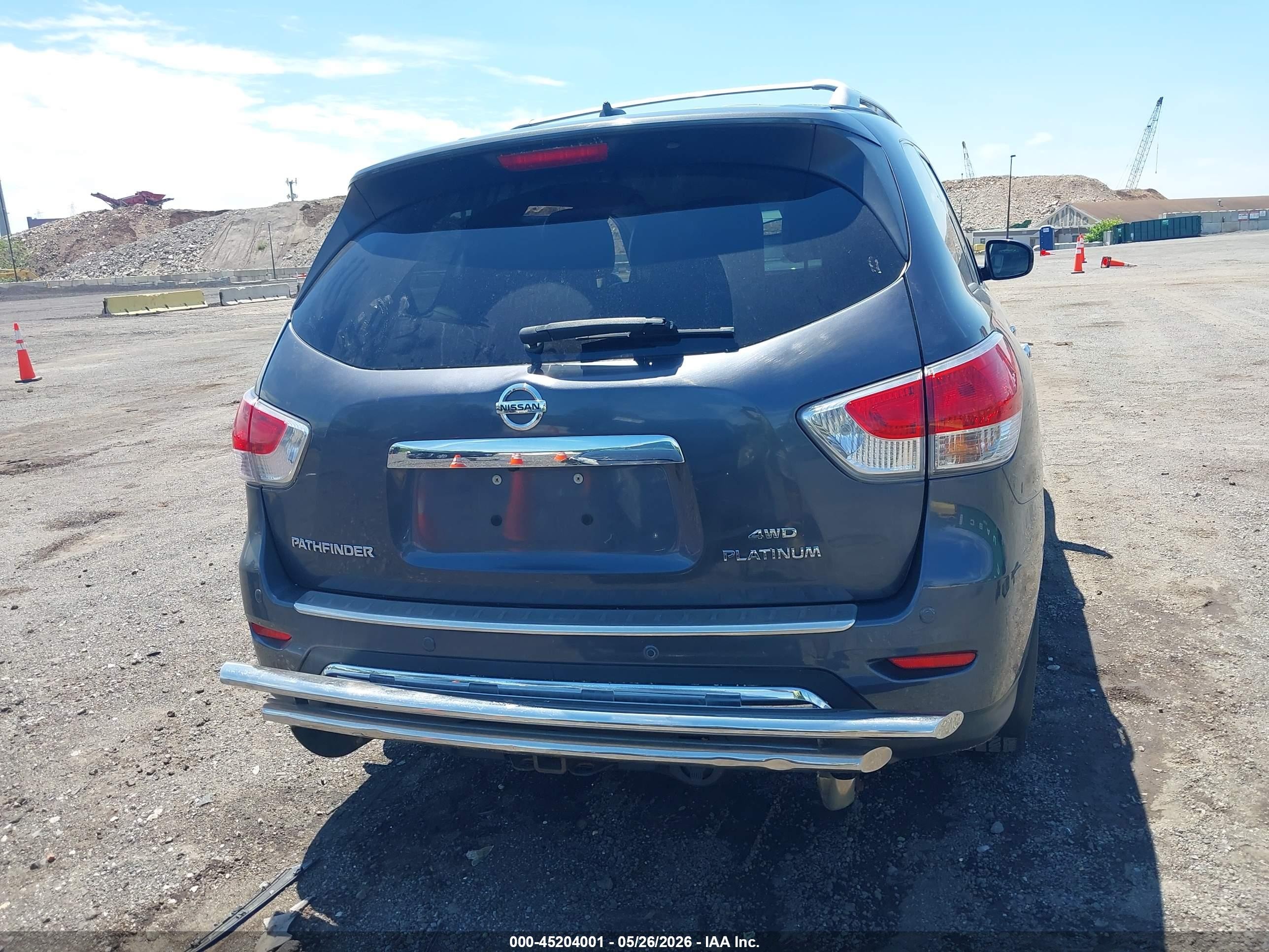 2014 Nissan Pathfinder Platinum Gray vin: 5N1AR2MM2EC679662