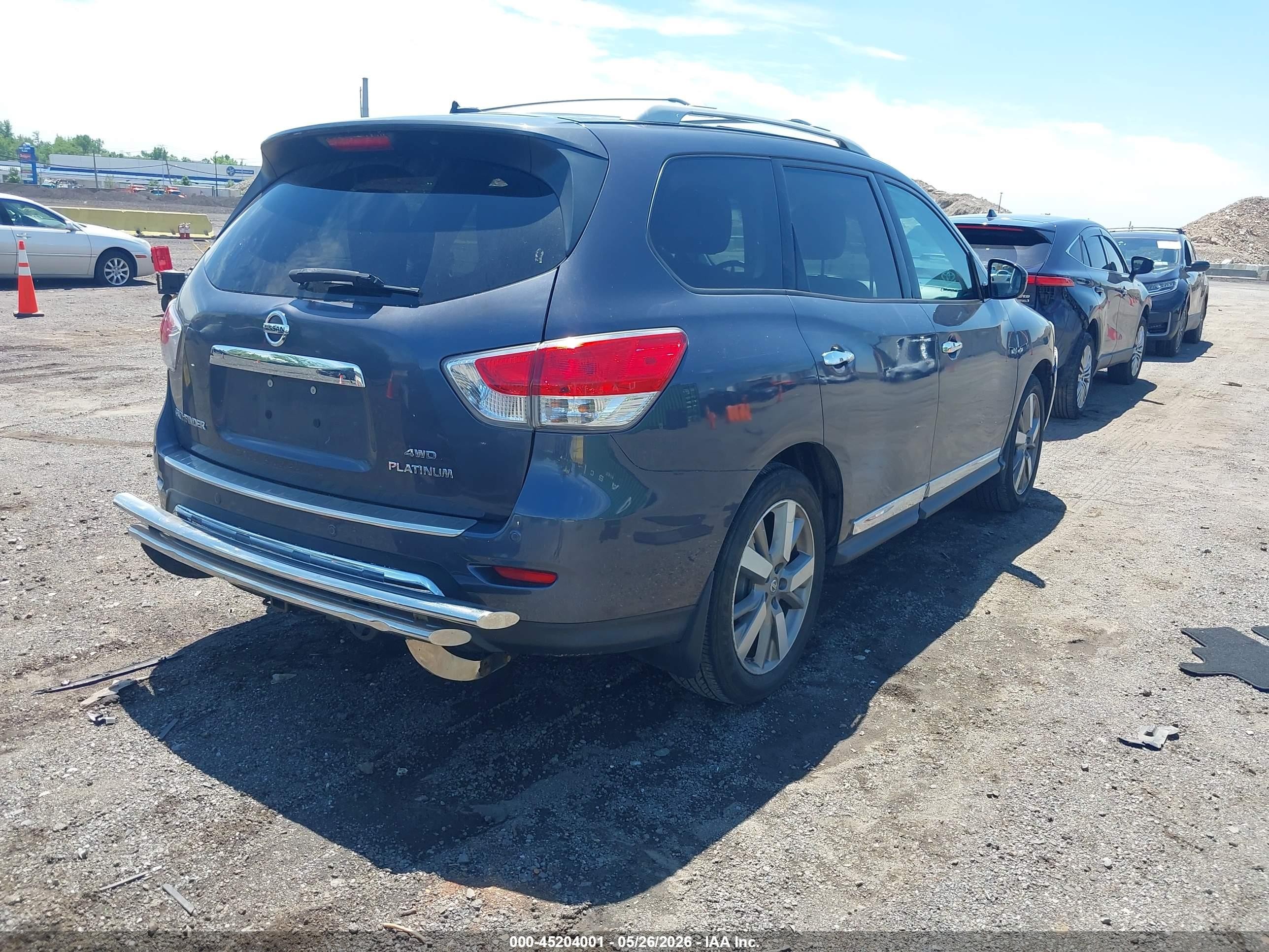 2014 Nissan Pathfinder Platinum Gray vin: 5N1AR2MM2EC679662