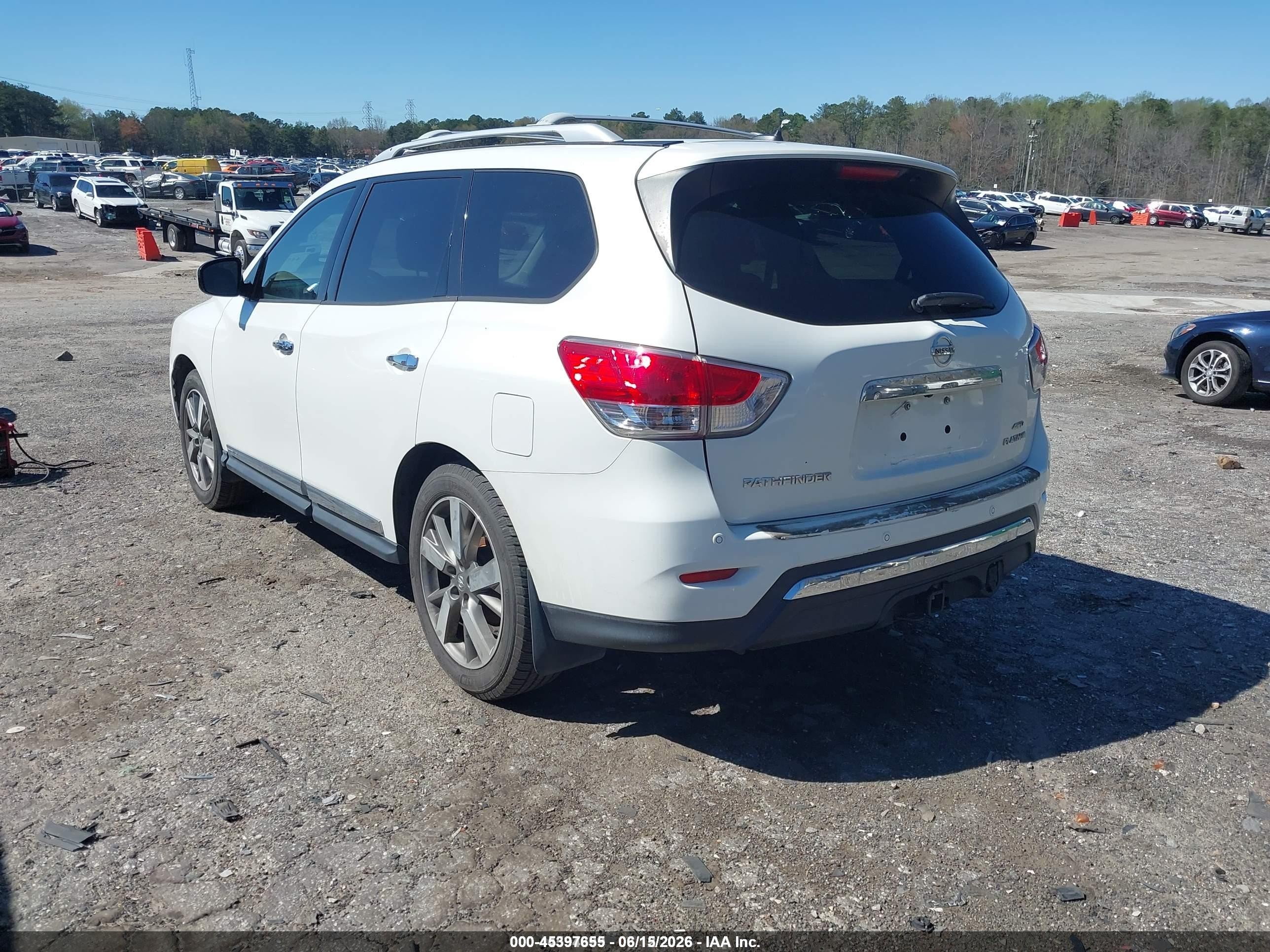 2014 Nissan Pathfinder Platinum Белый vin: 5N1AR2MM2EC681203