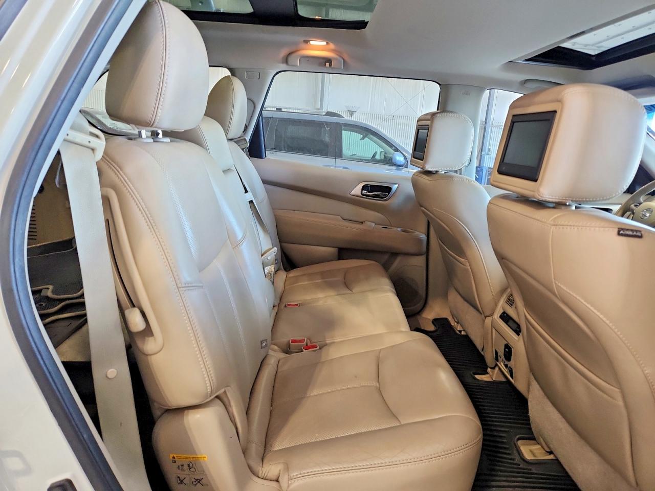 2014 Nissan Pathfinder S White vin: 5N1AR2MM2EC685610