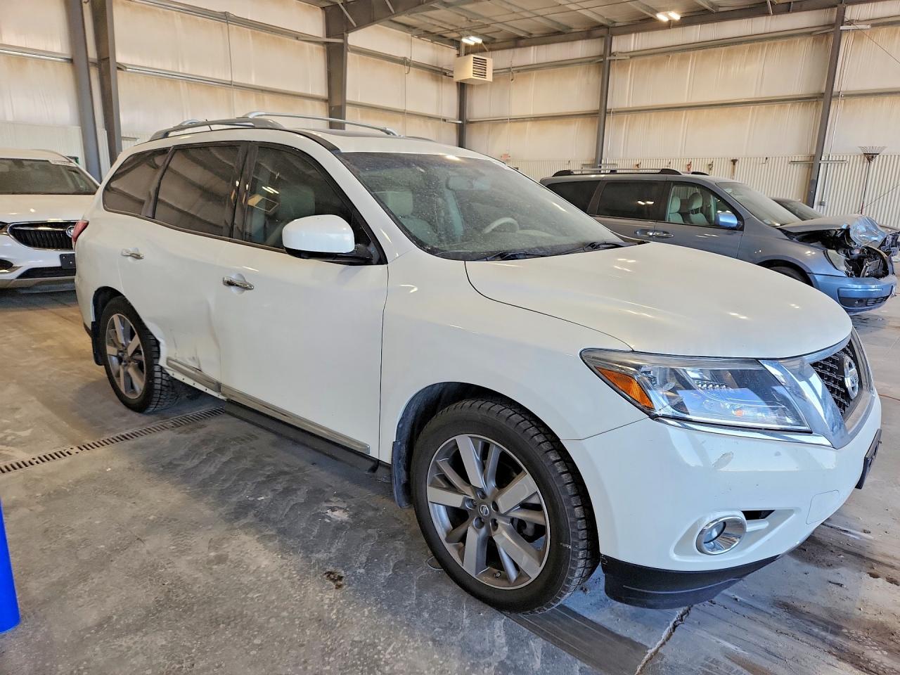 2014 Nissan Pathfinder S White vin: 5N1AR2MM2EC685610