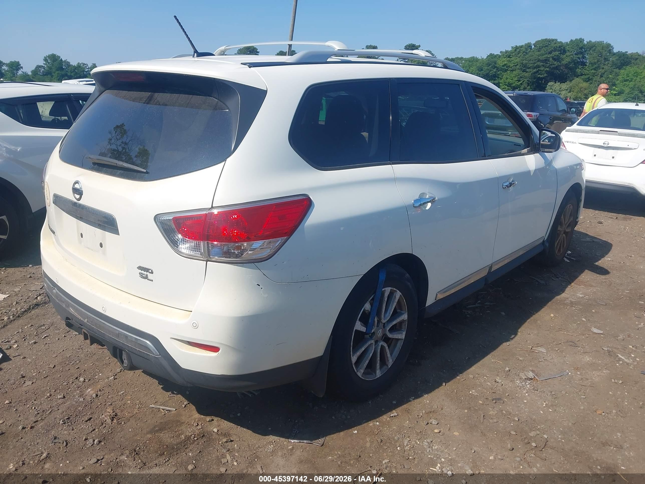 2014 Nissan Pathfinder Sl White vin: 5N1AR2MM2EC686756