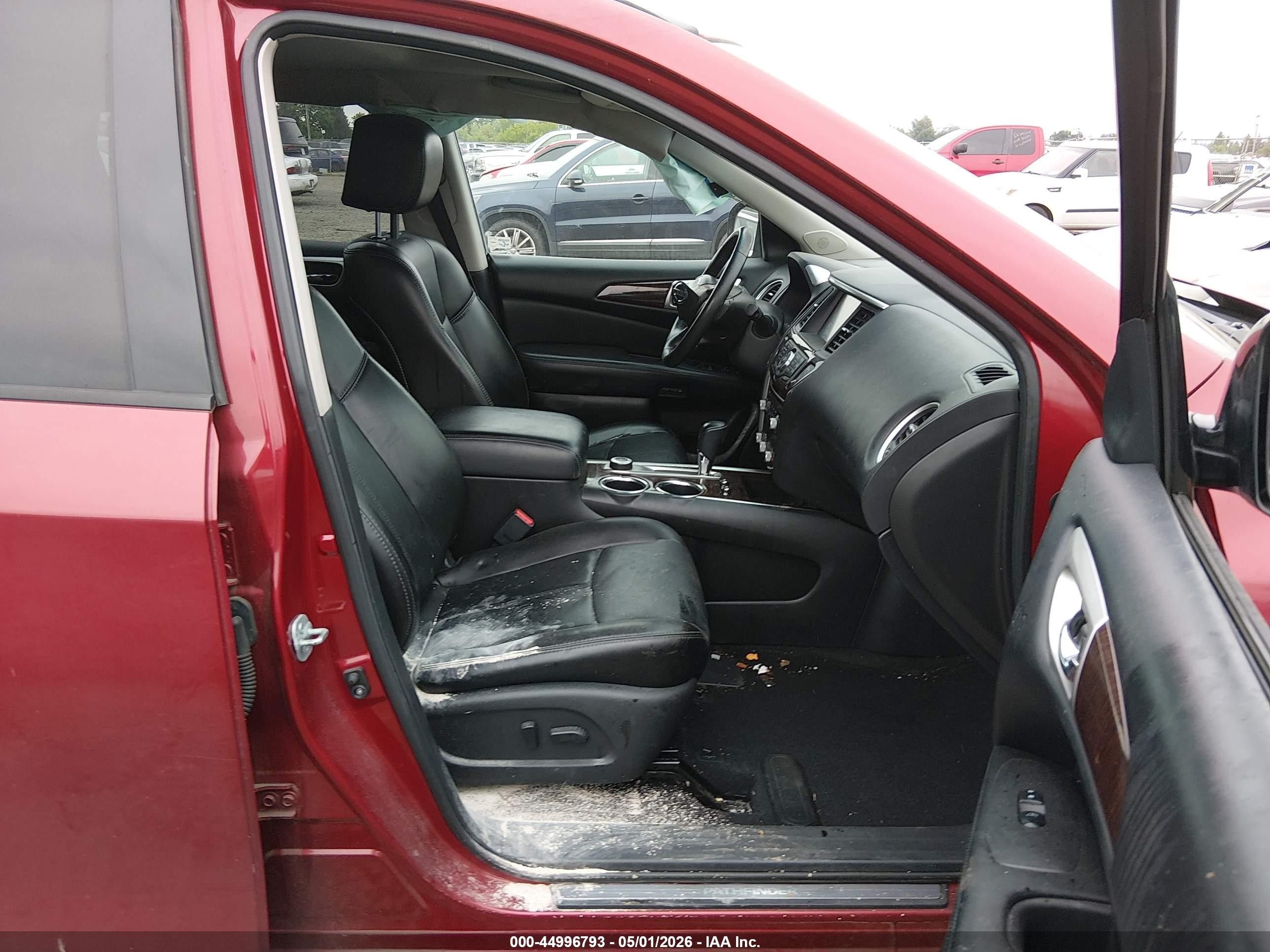 2014 Nissan Pathfinder Platinum Red vin: 5N1AR2MM2EC701935