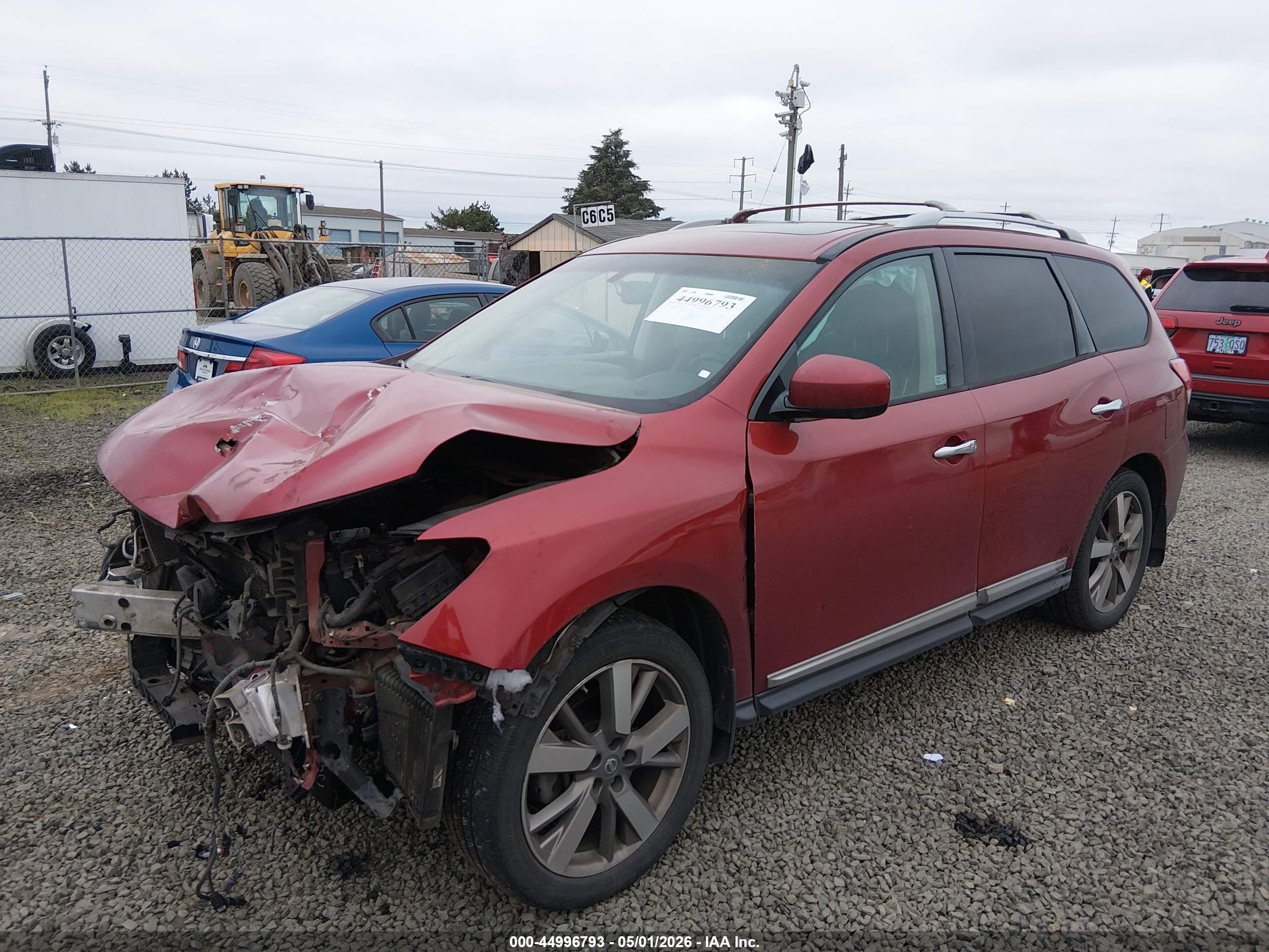 2014 Nissan Pathfinder Platinum Red vin: 5N1AR2MM2EC701935