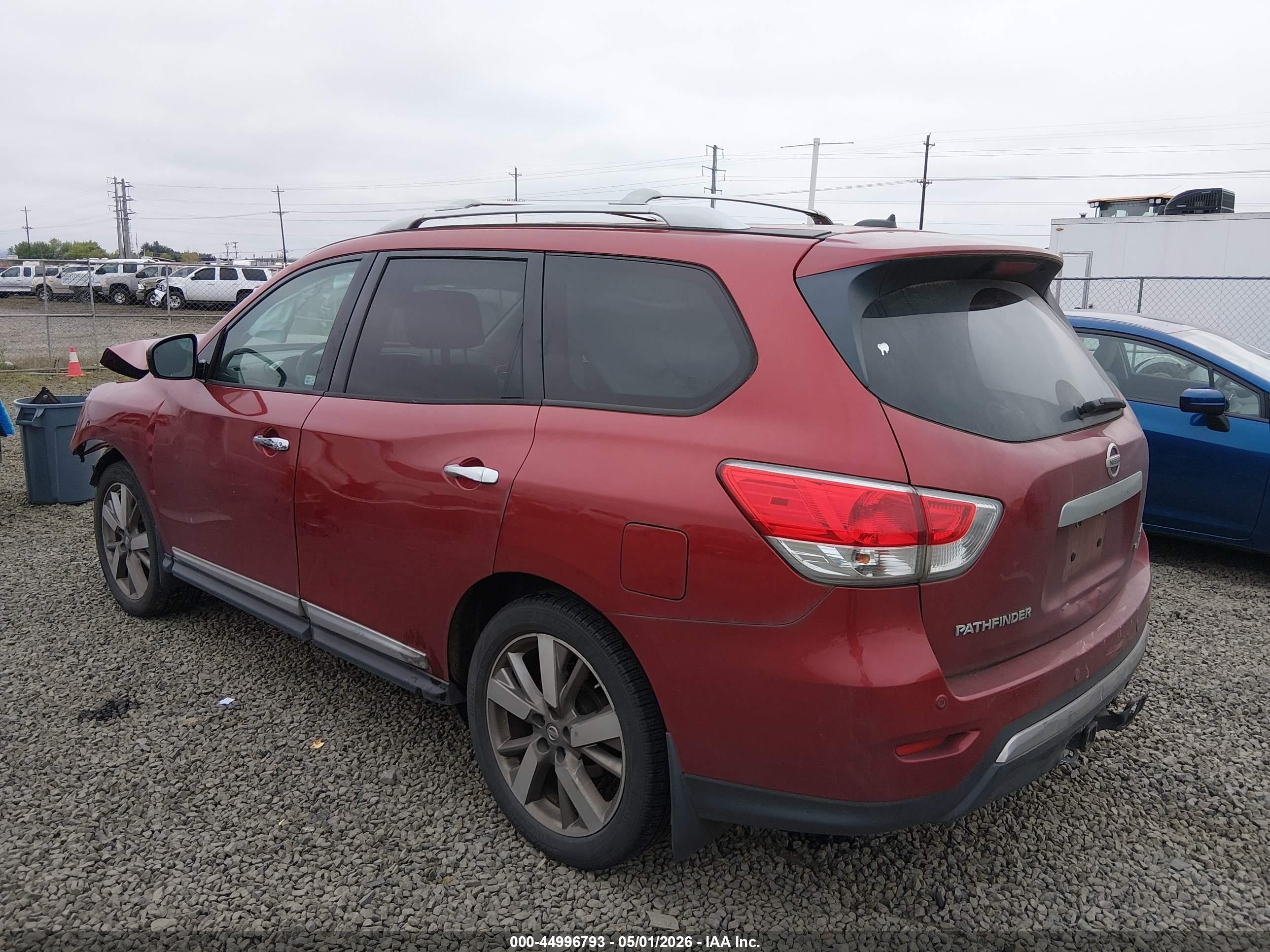 2014 Nissan Pathfinder Platinum Red vin: 5N1AR2MM2EC701935