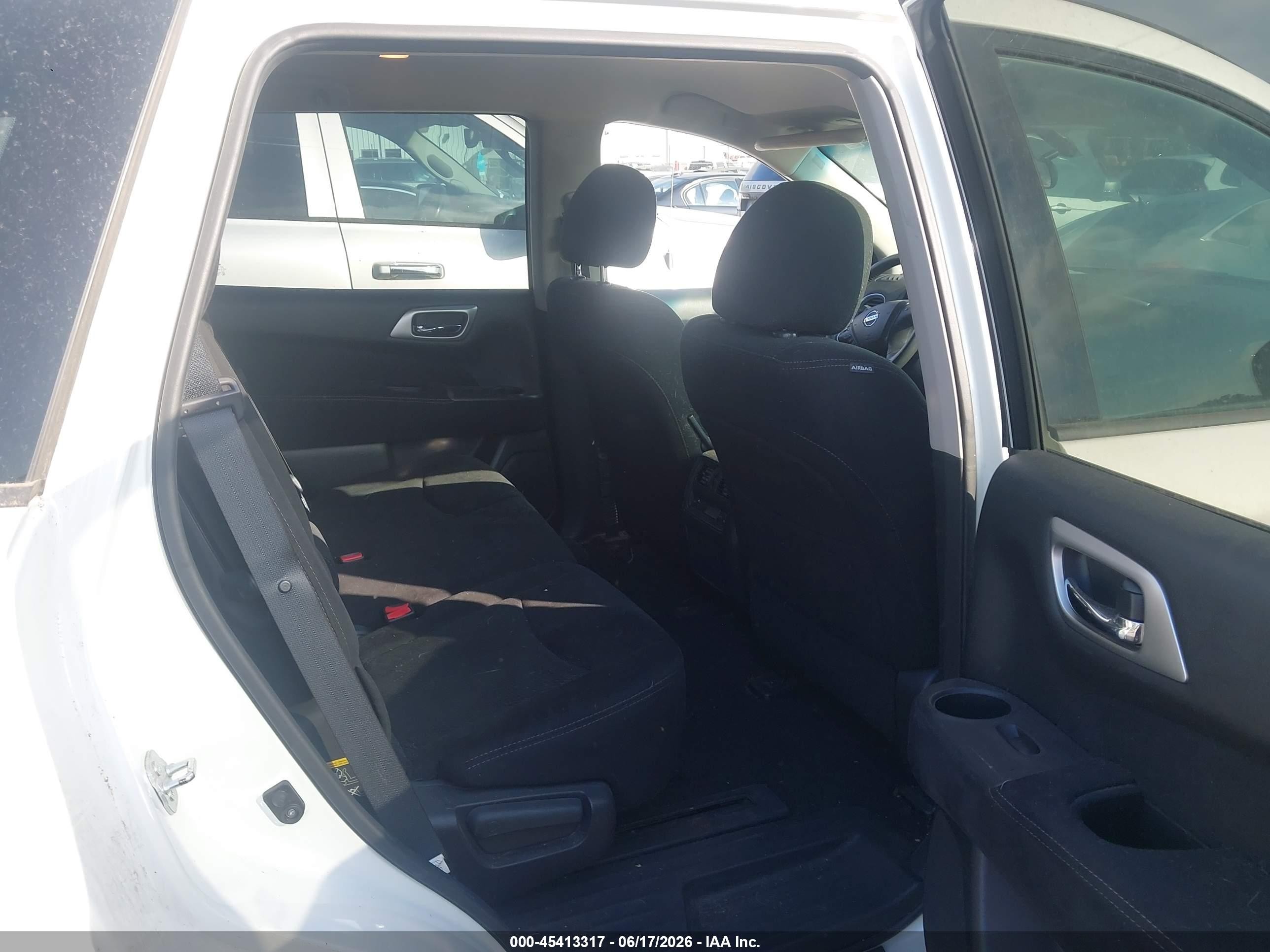 2014 Nissan Pathfinder Sv White vin: 5N1AR2MM2EC715253