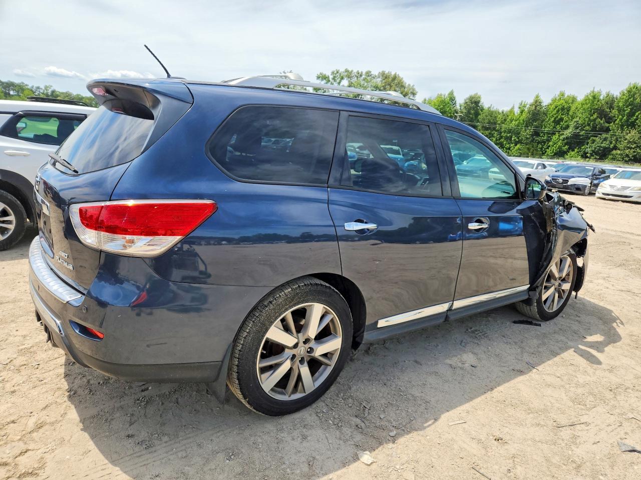 2014 Nissan Pathfinder S Blue vin: 5N1AR2MM2EC727600