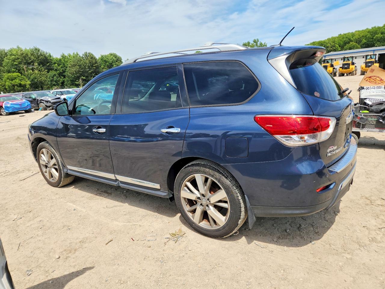 2014 Nissan Pathfinder S Blue vin: 5N1AR2MM2EC727600