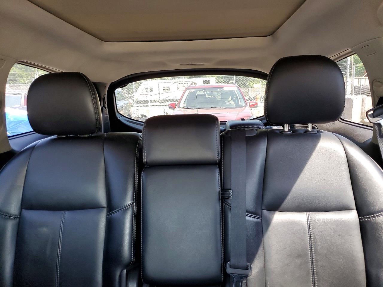 2014 Nissan Pathfinder Sl Silver vin: 5N1AR2MM2EC728228