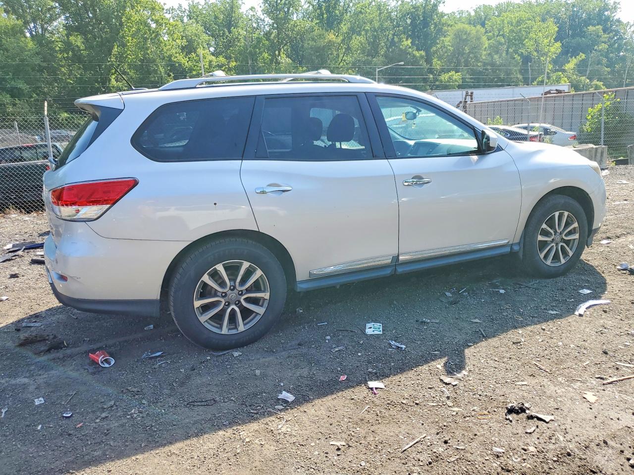 2014 Nissan Pathfinder Sl Silver vin: 5N1AR2MM2EC728228
