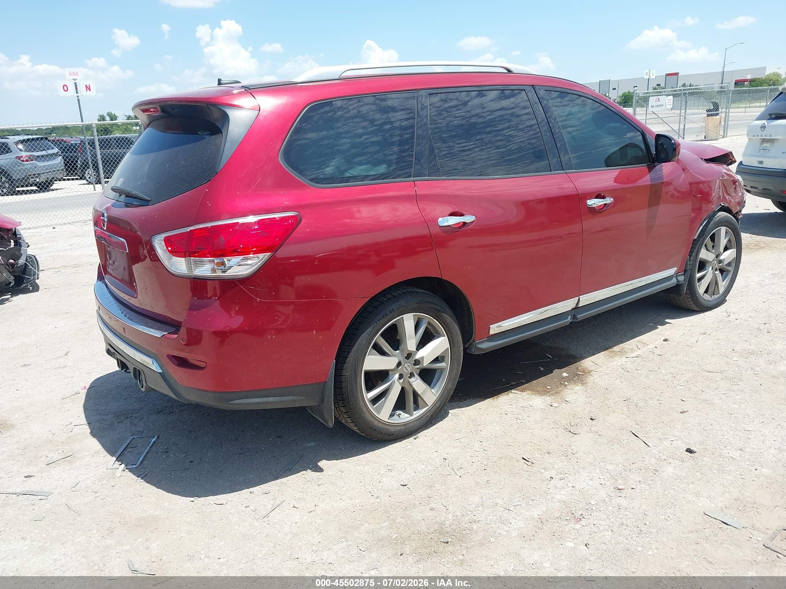 2015 Nissan Pathfinder Platinum Red vin: 5N1AR2MM2FC608608