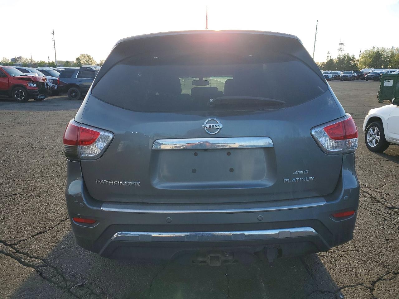 2015 Nissan Pathfinder Platinum Gray vin: 5N1AR2MM2FC613209