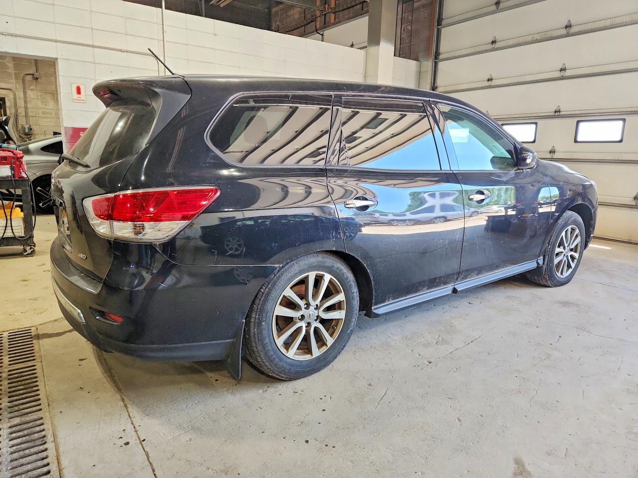 2015 Nissan Pathfinder S Black vin: 5N1AR2MM2FC616384