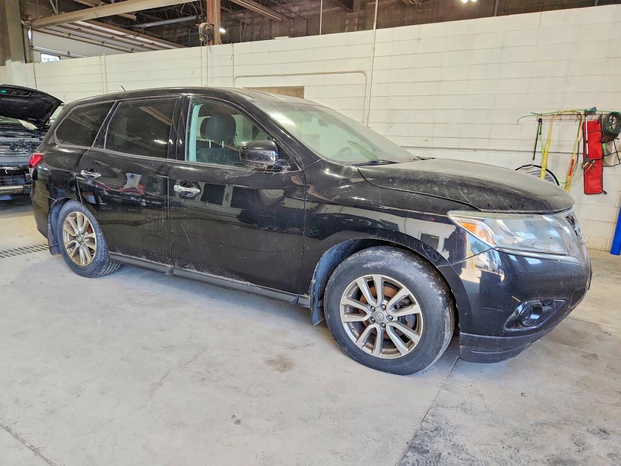 2015 Nissan Pathfinder S Black vin: 5N1AR2MM2FC616384