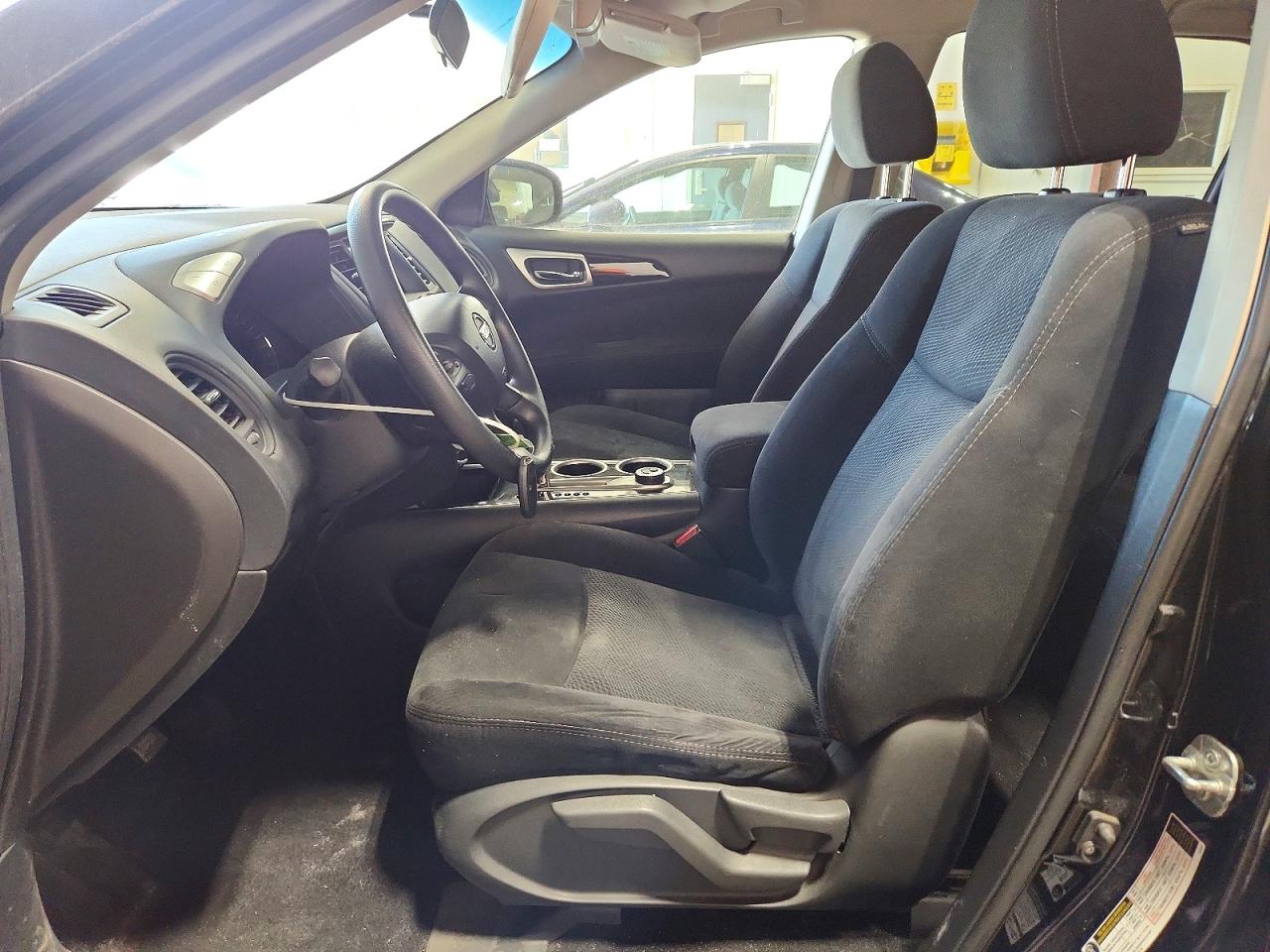 2015 Nissan Pathfinder S Black vin: 5N1AR2MM2FC616384