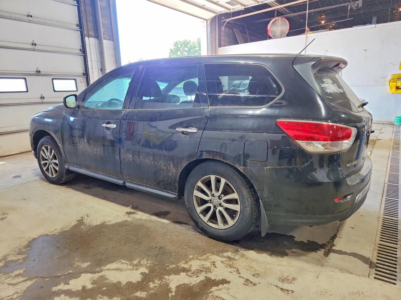 2015 Nissan Pathfinder S Black vin: 5N1AR2MM2FC616384