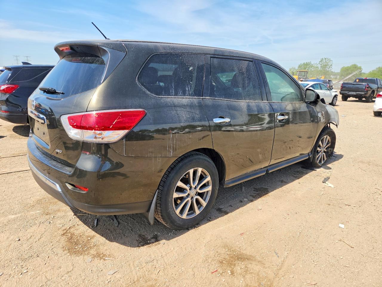 2015 Nissan Pathfinder S Серый vin: 5N1AR2MM2FC629362