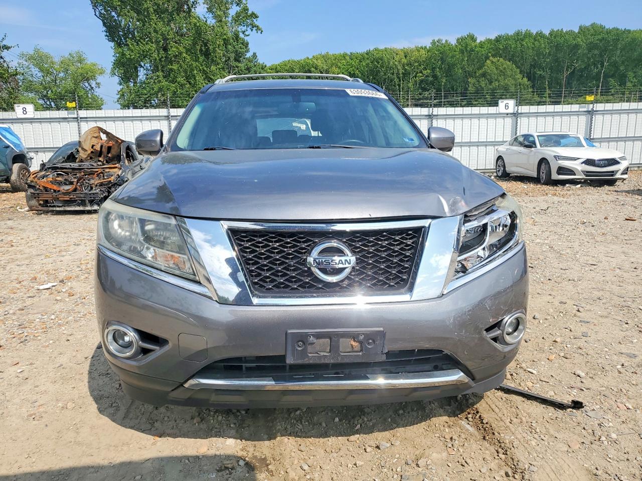 2015 Nissan Pathfinder S Silver vin: 5N1AR2MM2FC637588