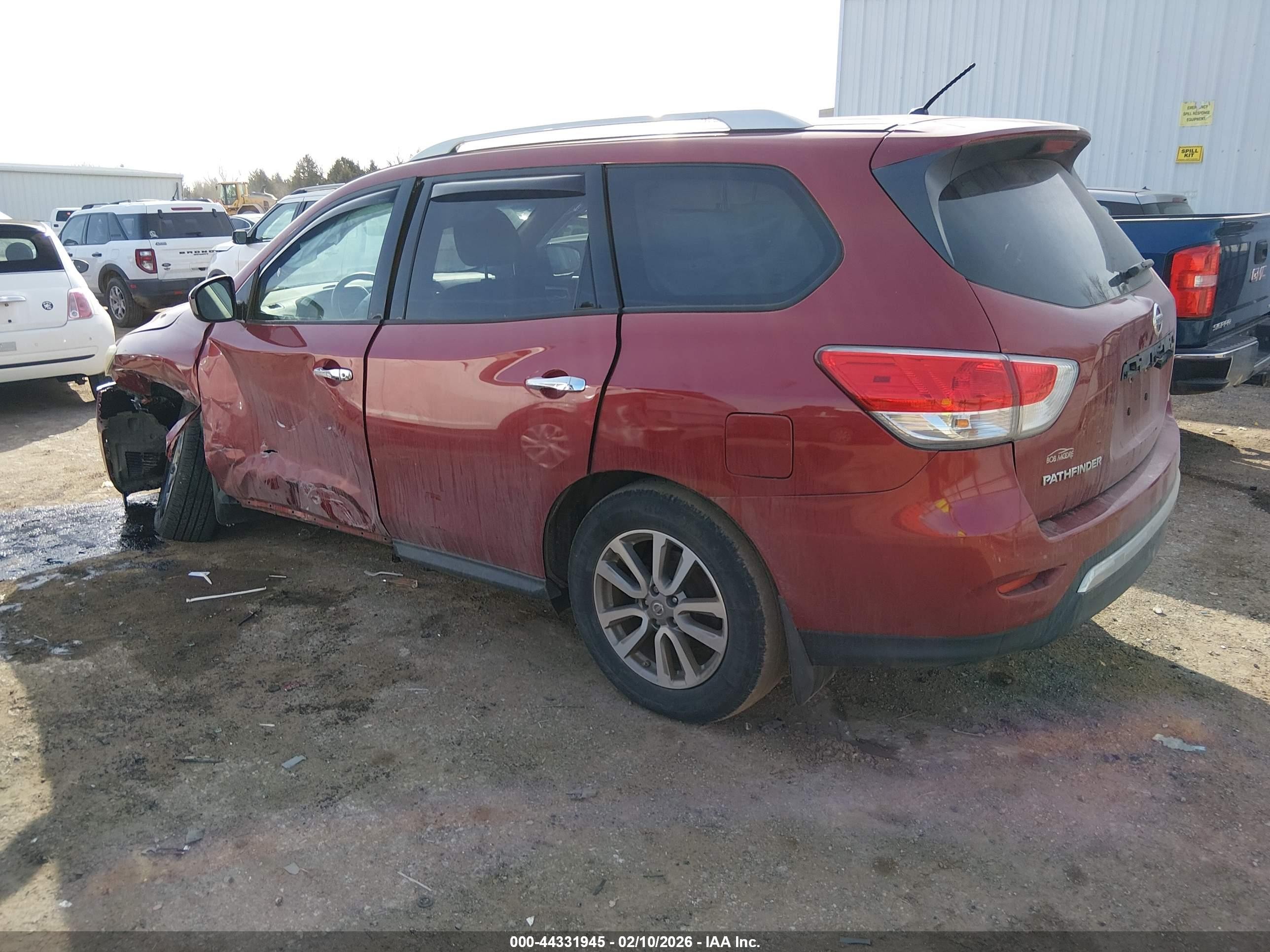 2015 Nissan Pathfinder S Red vin: 5N1AR2MM2FC648798