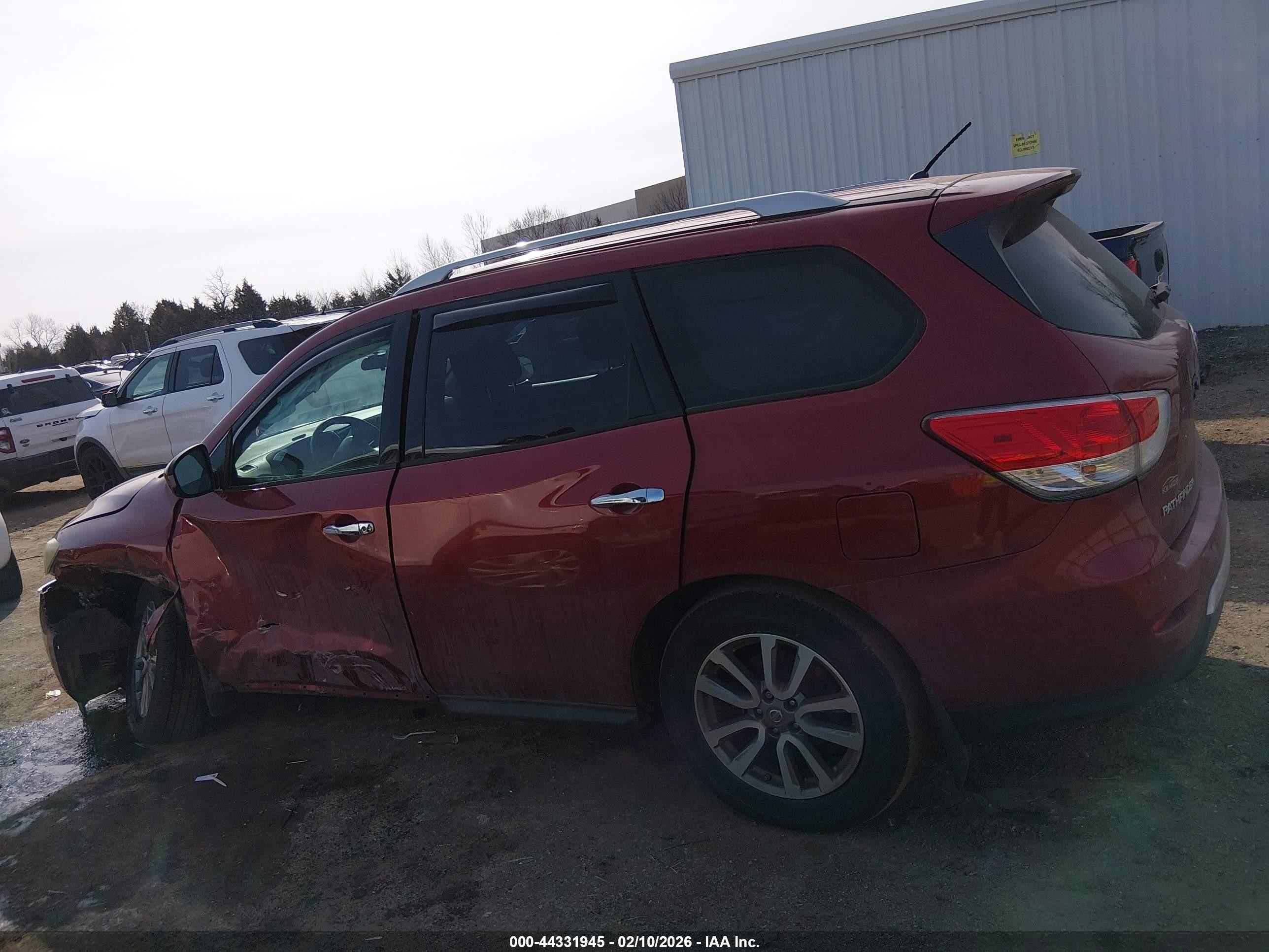 2015 Nissan Pathfinder S Red vin: 5N1AR2MM2FC648798