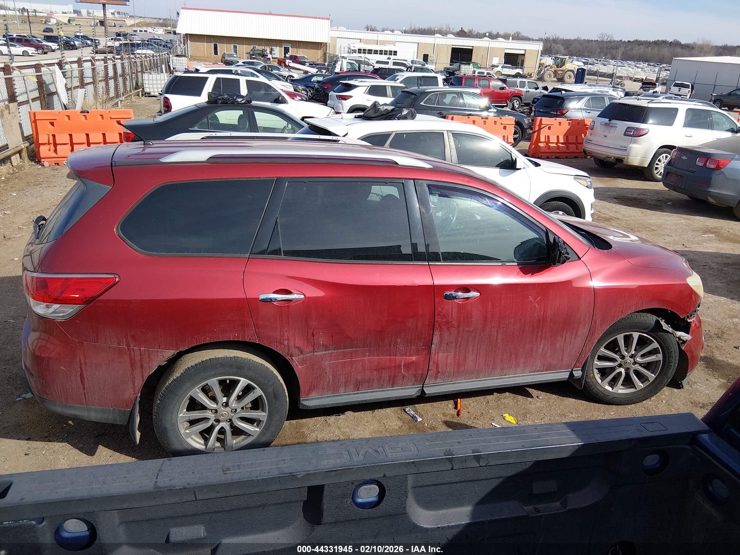 2015 Nissan Pathfinder S Red vin: 5N1AR2MM2FC648798