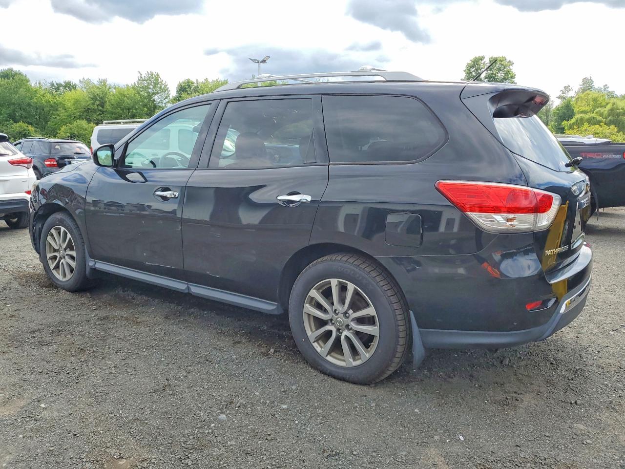 2015 Nissan Pathfinder S Черный vin: 5N1AR2MM2FC650132