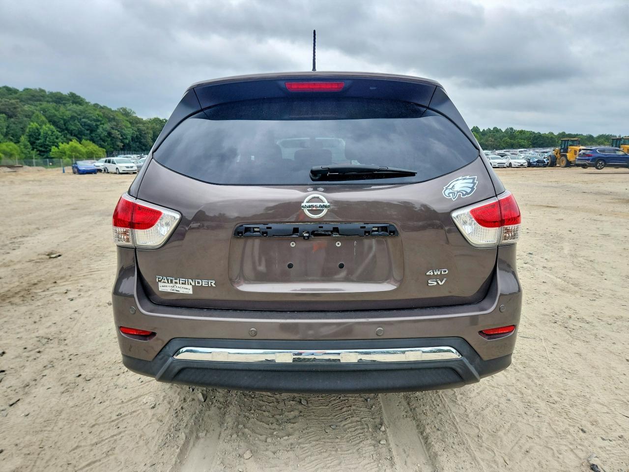 2015 Nissan Pathfinder Sv Tan vin: 5N1AR2MM2FC672082