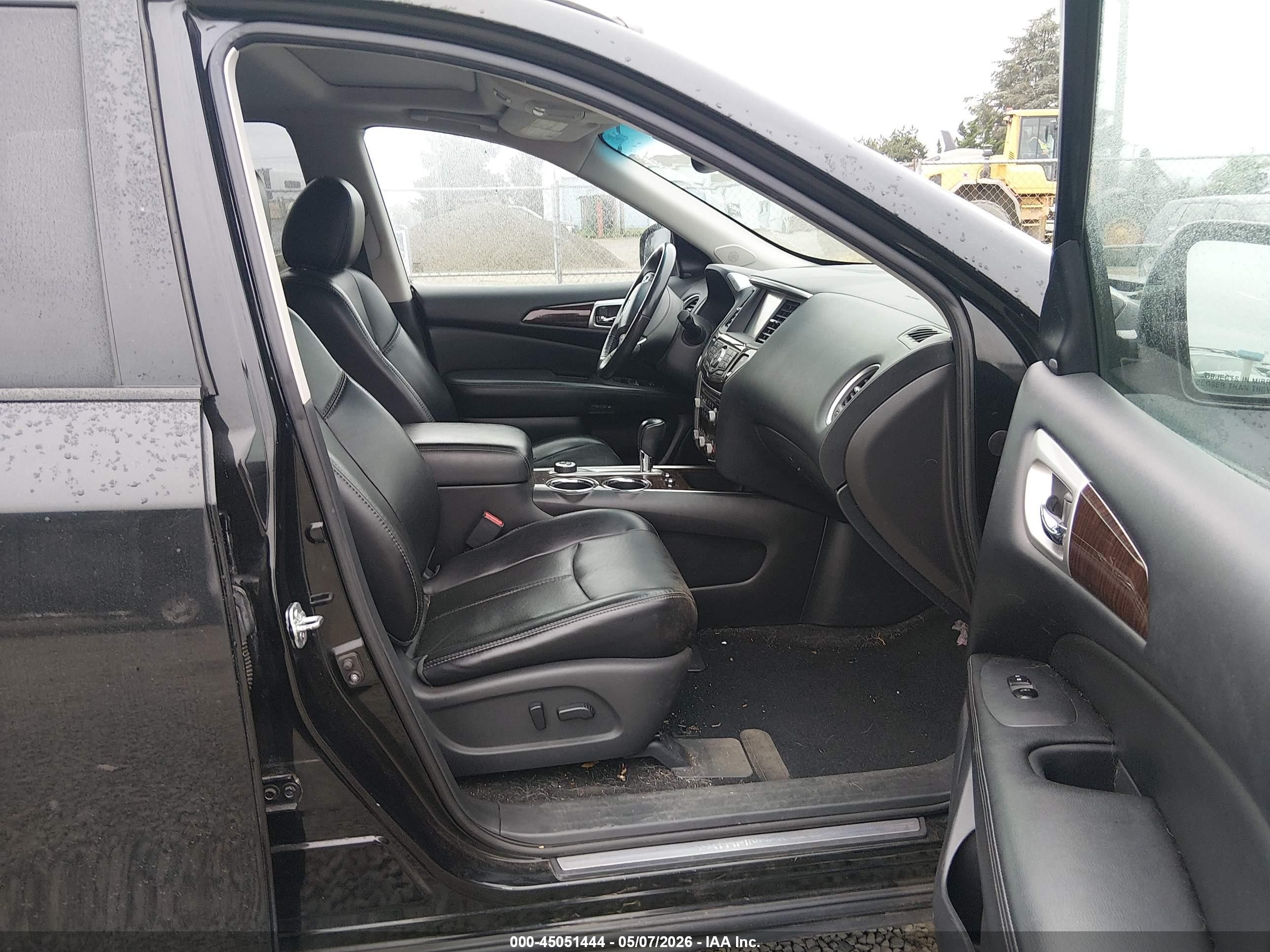 2015 Nissan Pathfinder Platinum/s/sl/sv Black vin: 5N1AR2MM2FC676357