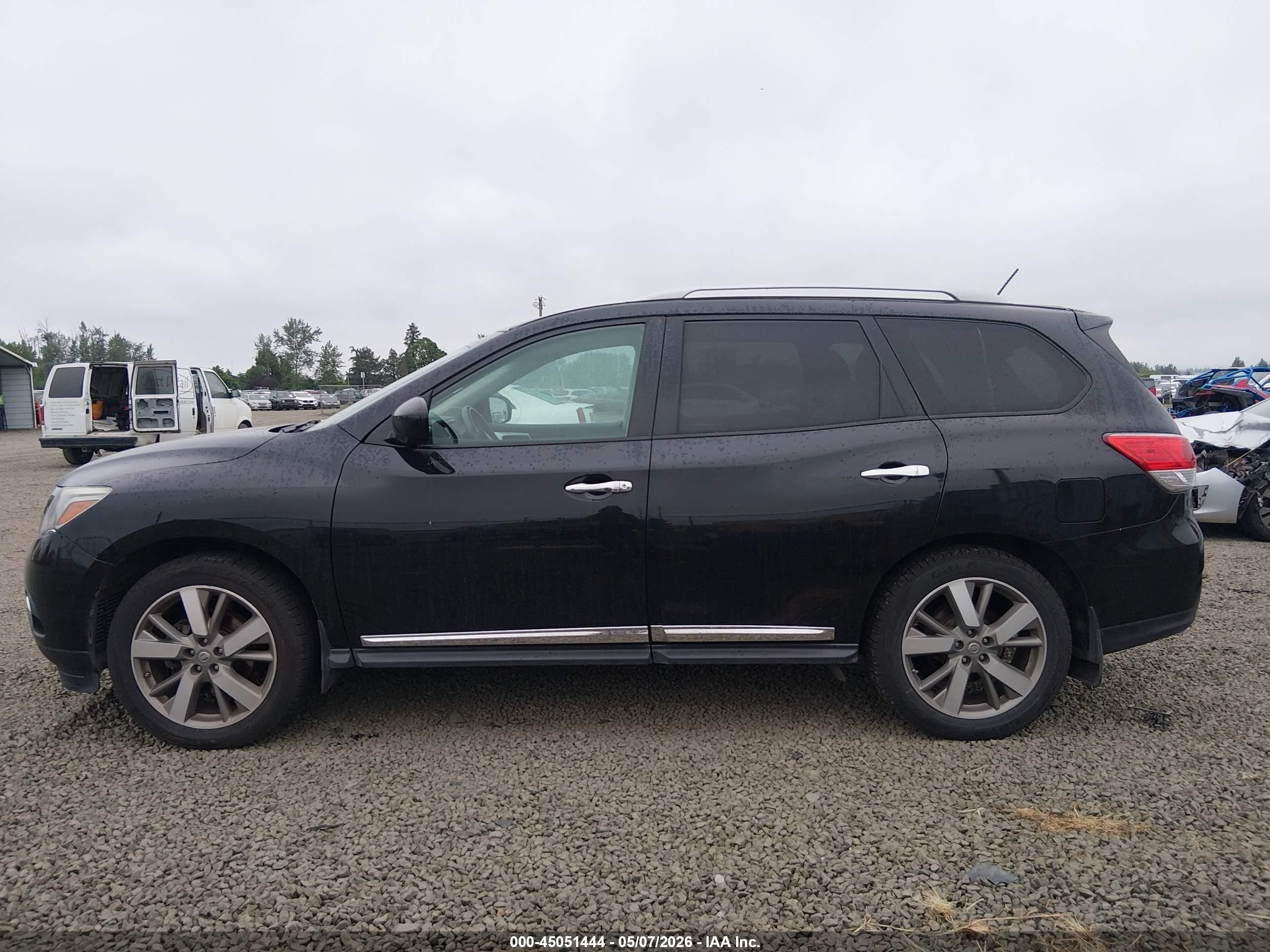 2015 Nissan Pathfinder Platinum/s/sl/sv Black vin: 5N1AR2MM2FC676357