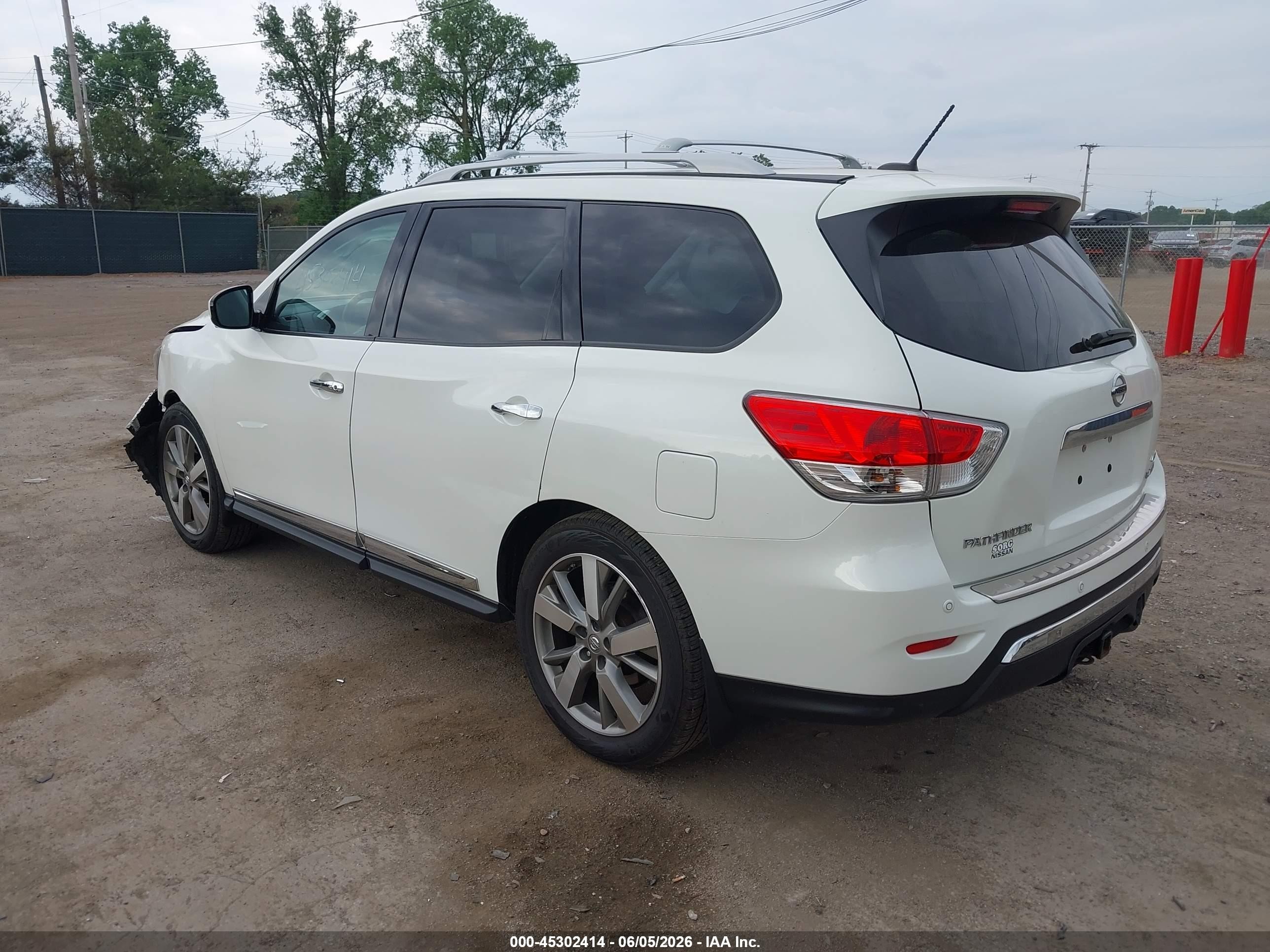 2015 Nissan Pathfinder Platinum White vin: 5N1AR2MM2FC687505