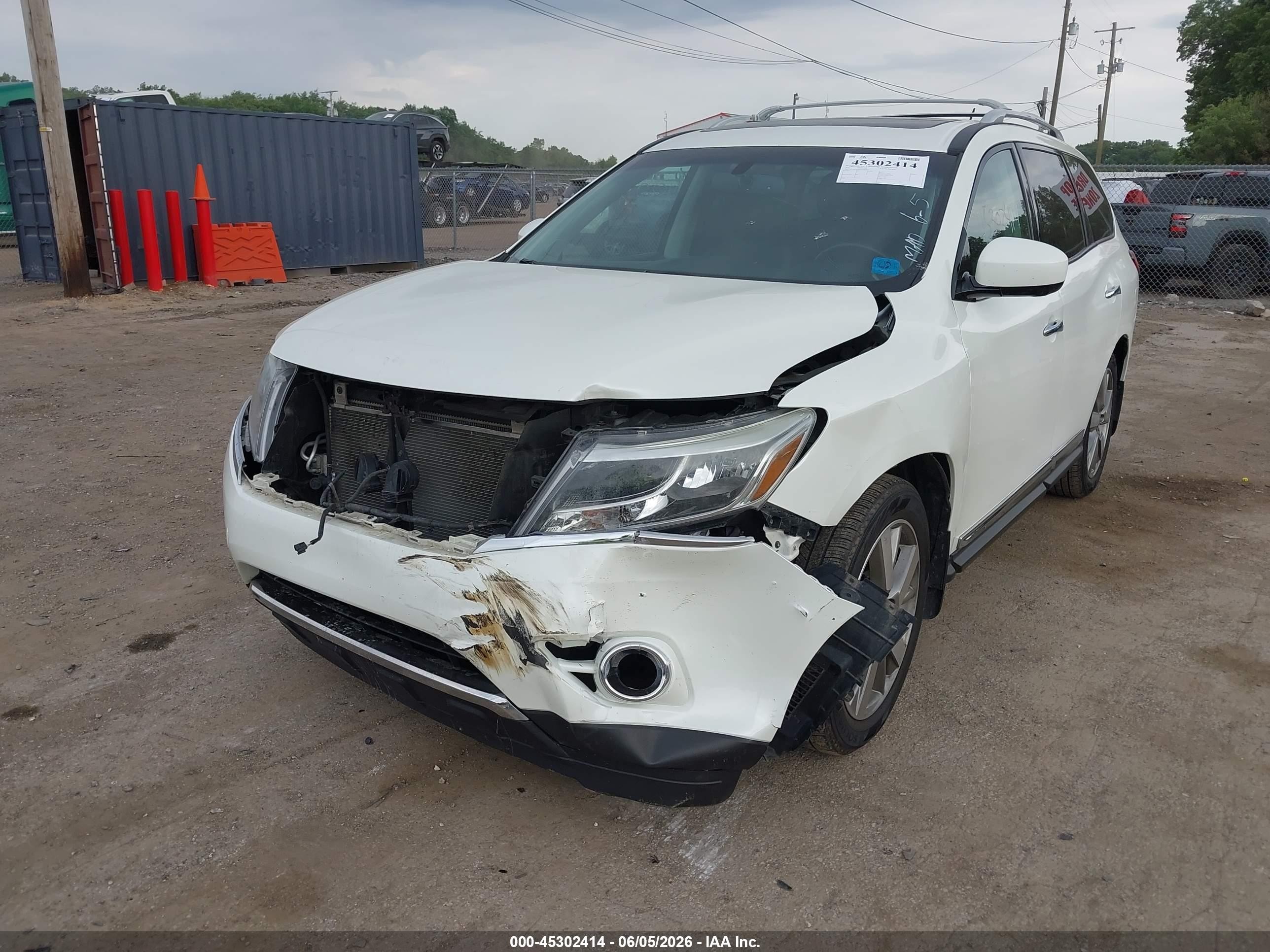 2015 Nissan Pathfinder Platinum White vin: 5N1AR2MM2FC687505