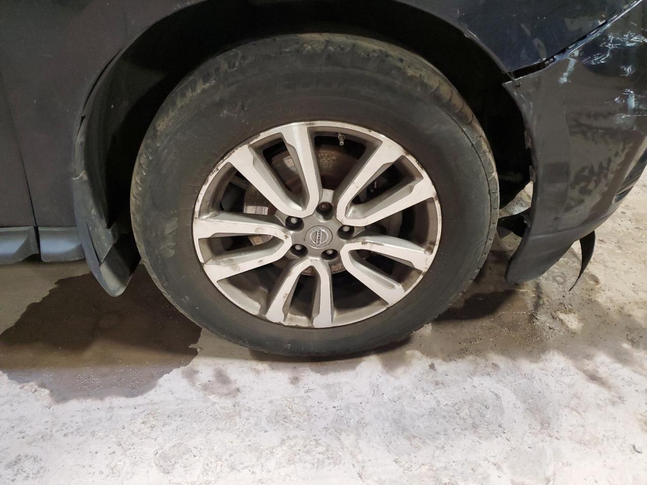 2015 Nissan Pathfinder S Black vin: 5N1AR2MM2FC689738 Damage: Right Front Wheel, Curb Rash, > 12 Inches
