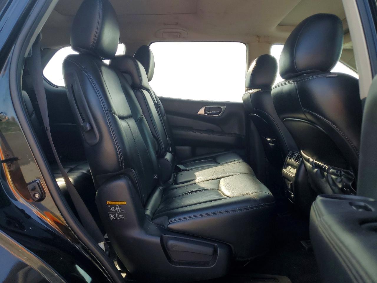 2015 Nissan Pathfinder Sl Черный vin: 5N1AR2MM2FC706666