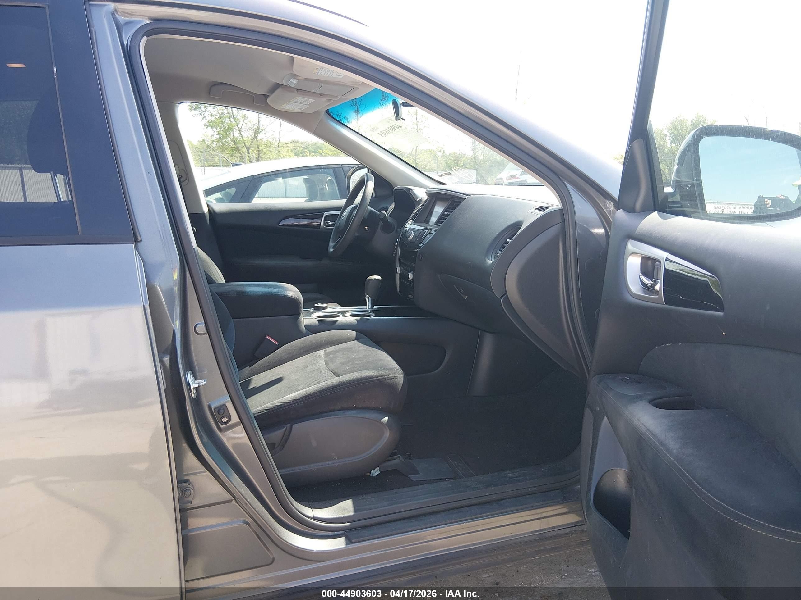 2015 Nissan Pathfinder S Gray vin: 5N1AR2MM2FC710698